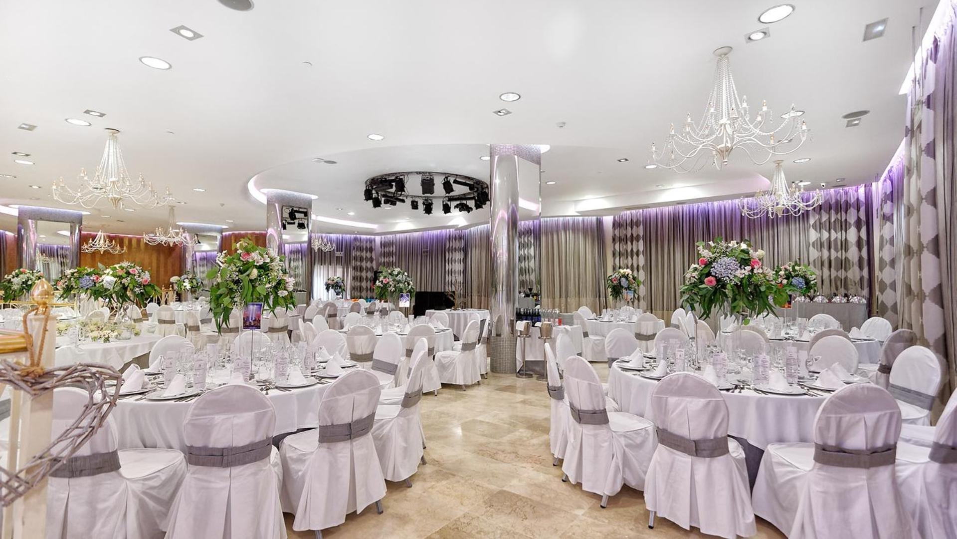 Bull Reina Isabel & Spa Hotel