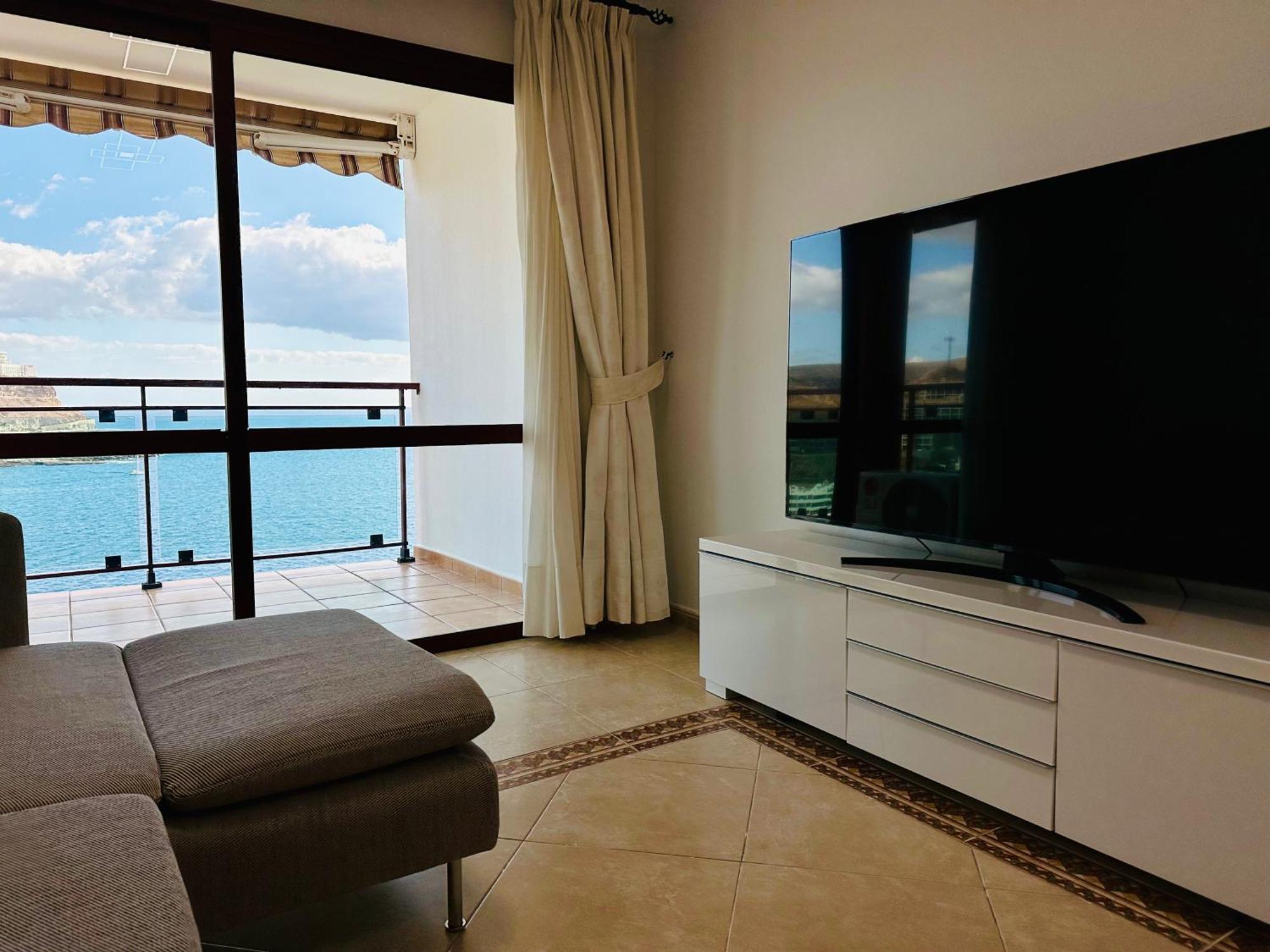 Apartment With Ocean View
