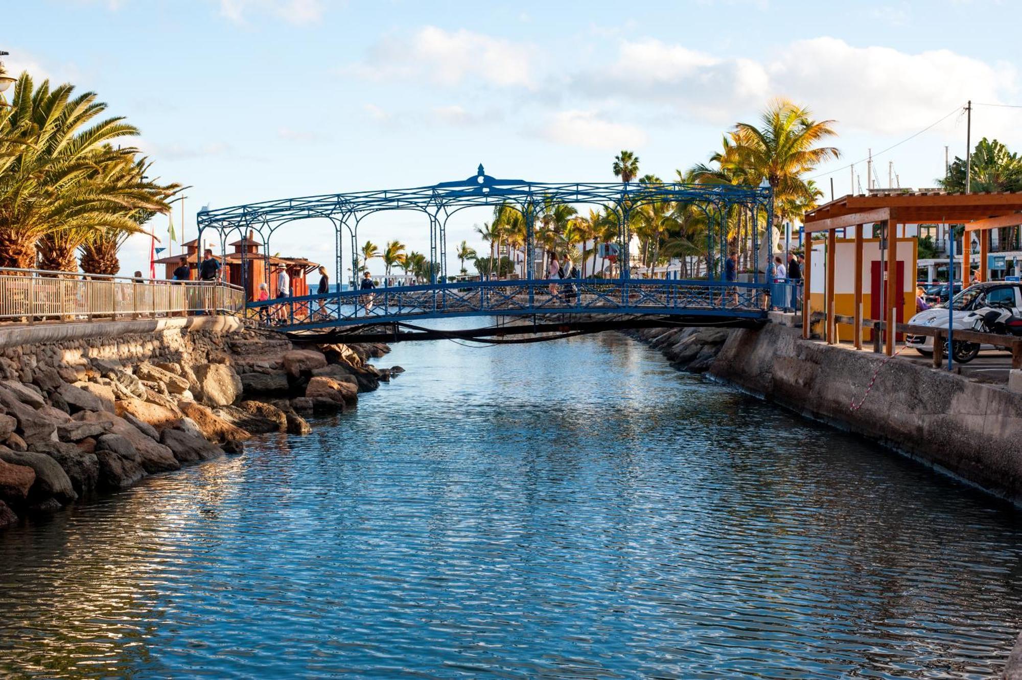 Amarre Pool Puerto De Mogan
