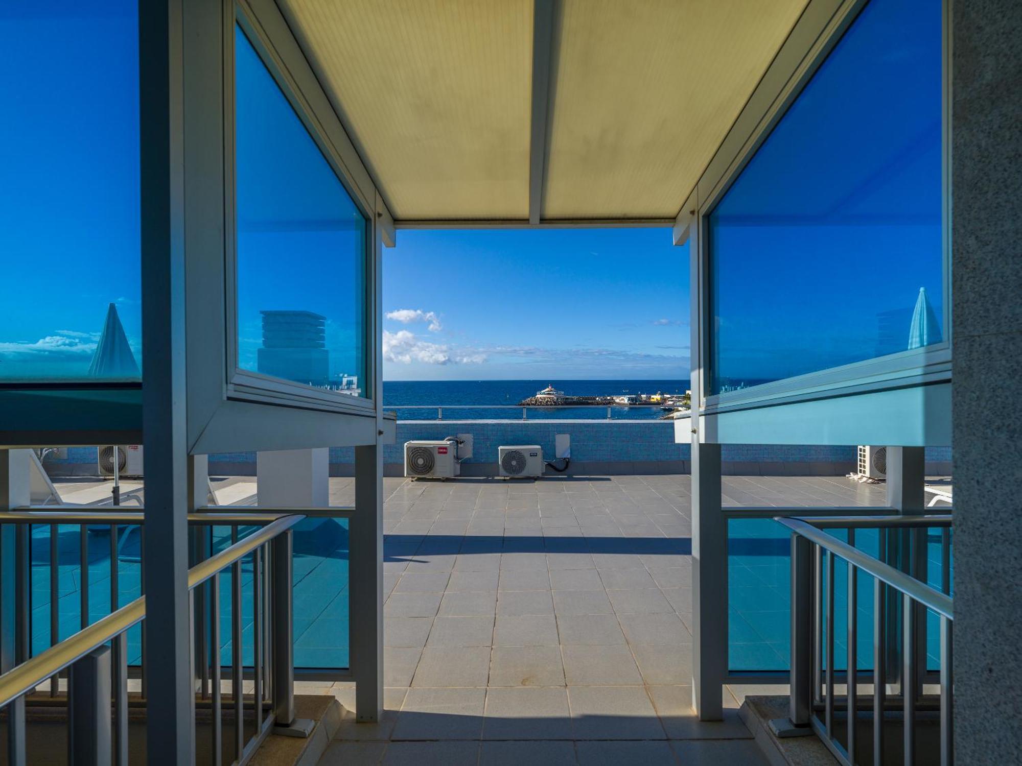 Sunny Atlantic Apartment