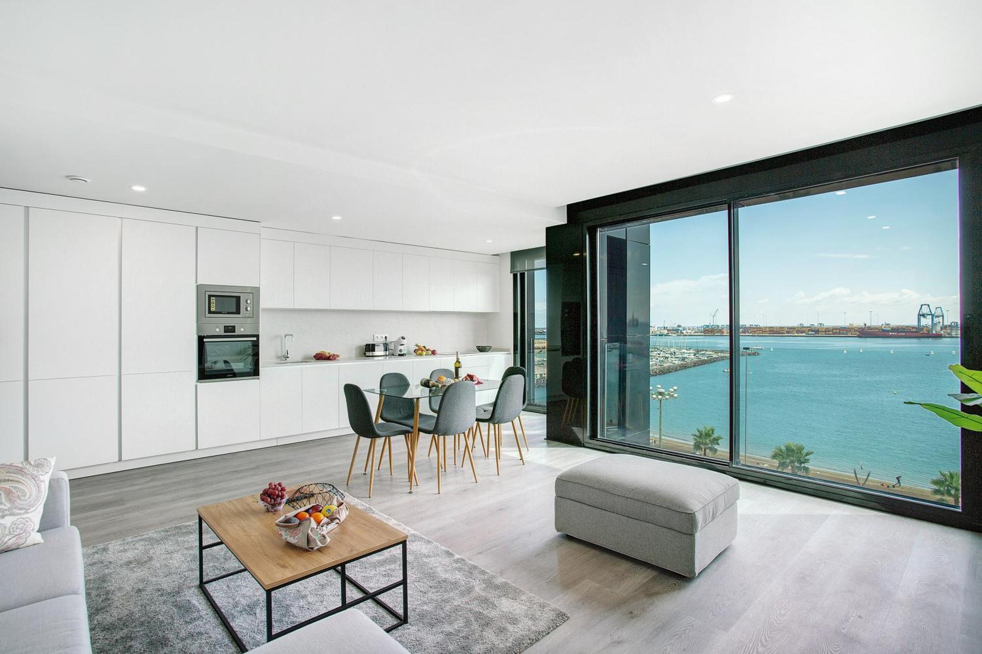 Wonderful Penthouse And Apartment *