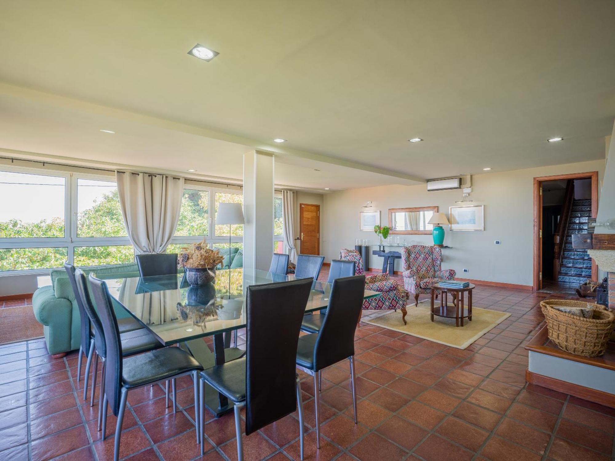 With Pool And Sea Views In Banana Plantation *