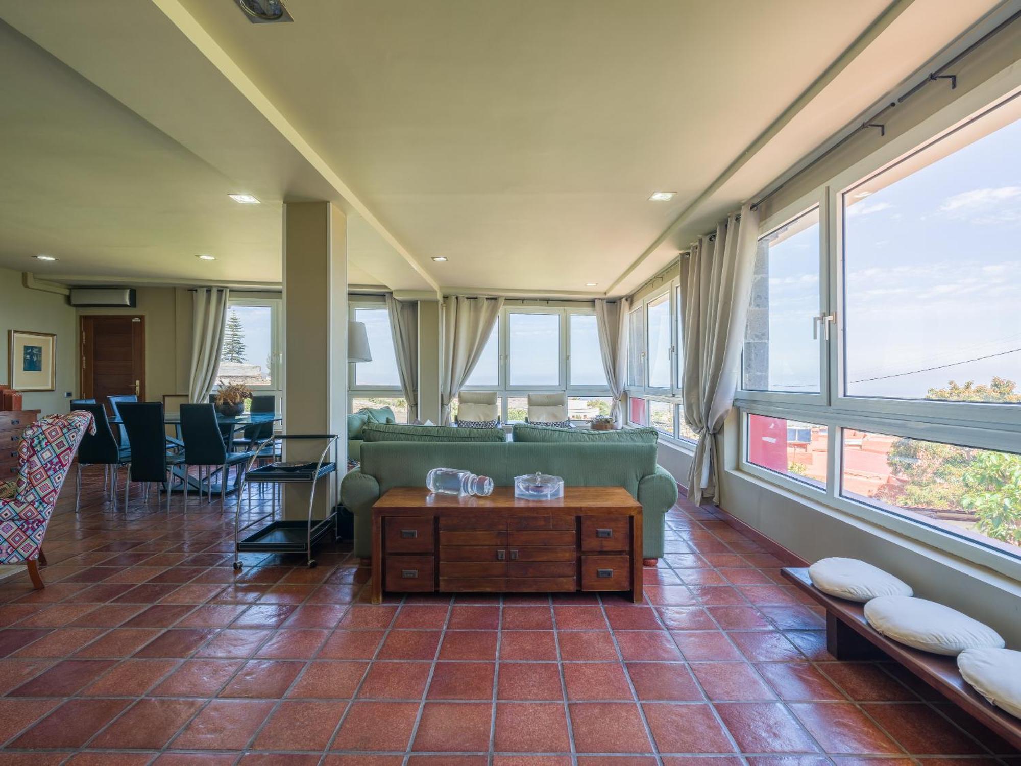 With Pool And Sea Views In Banana Plantation Villa *