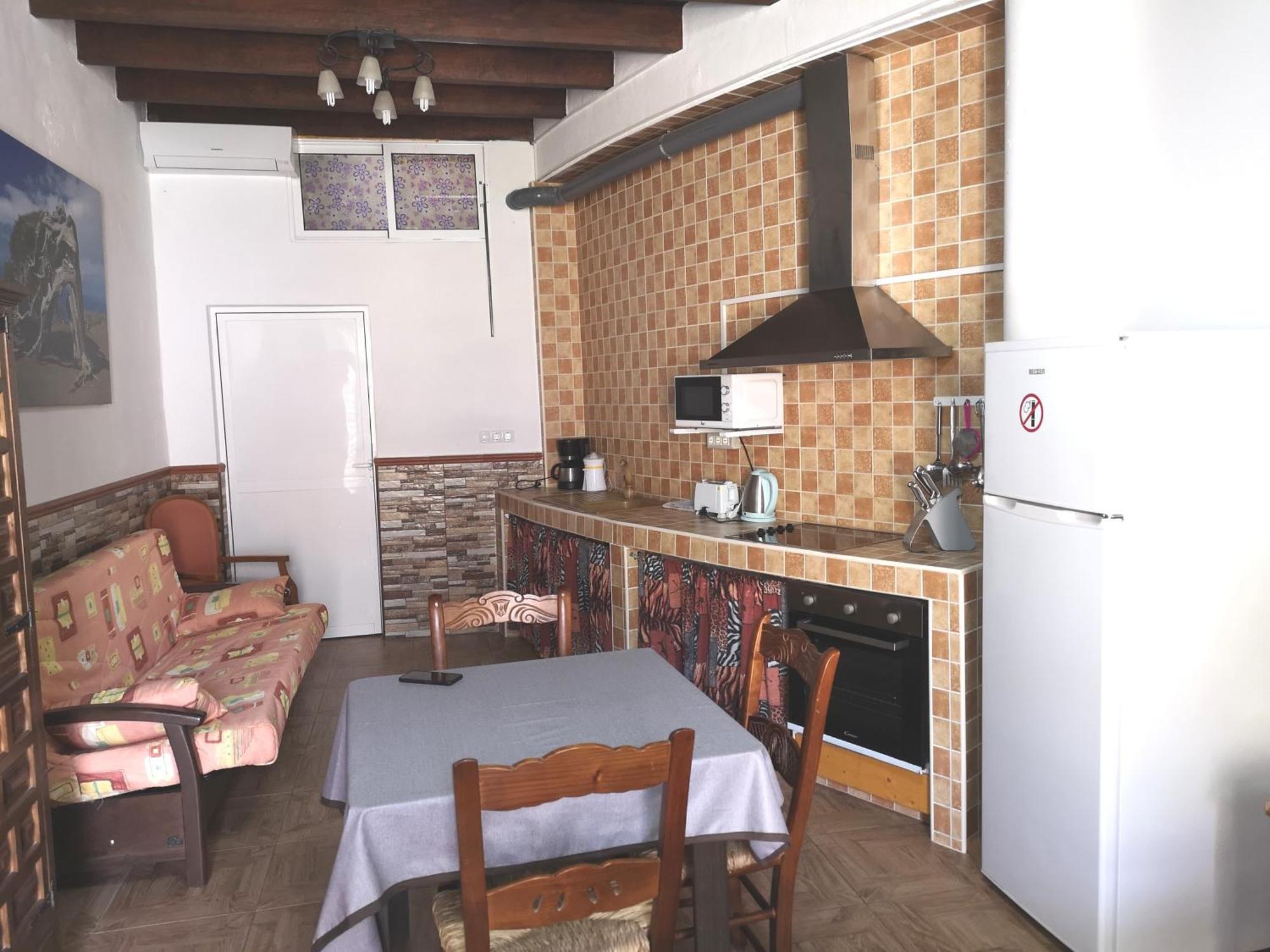 Tomas Y Puri Apartment