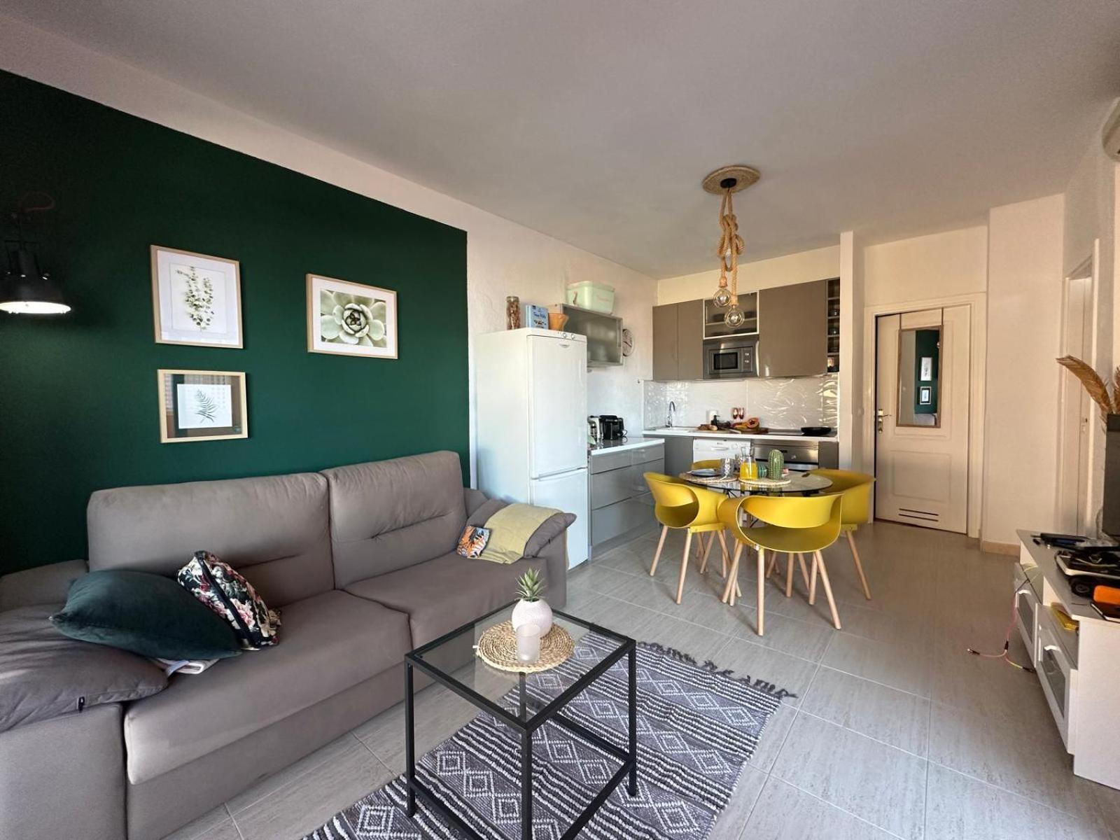 Apartamento With Views Of Sea And Mountains *