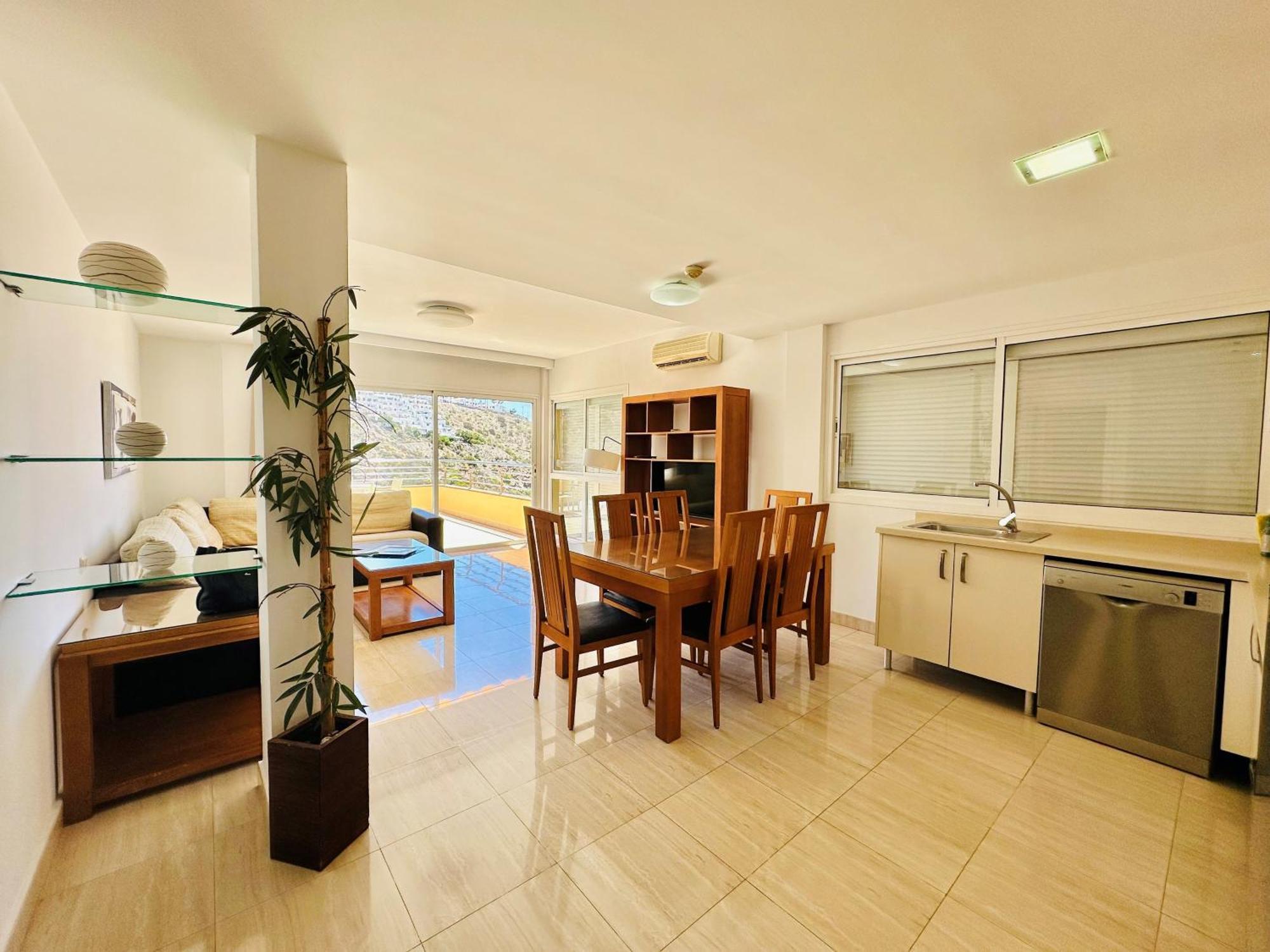 Holiday Club Sol Amadores Aparthotel 4*