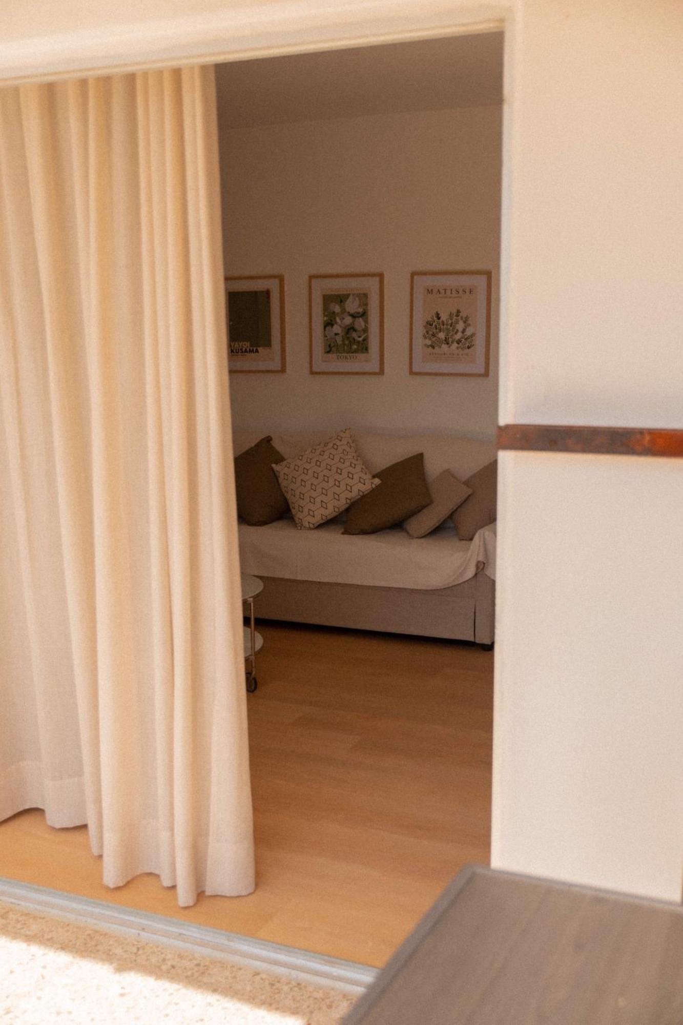 Rocas Rojas Apartment *