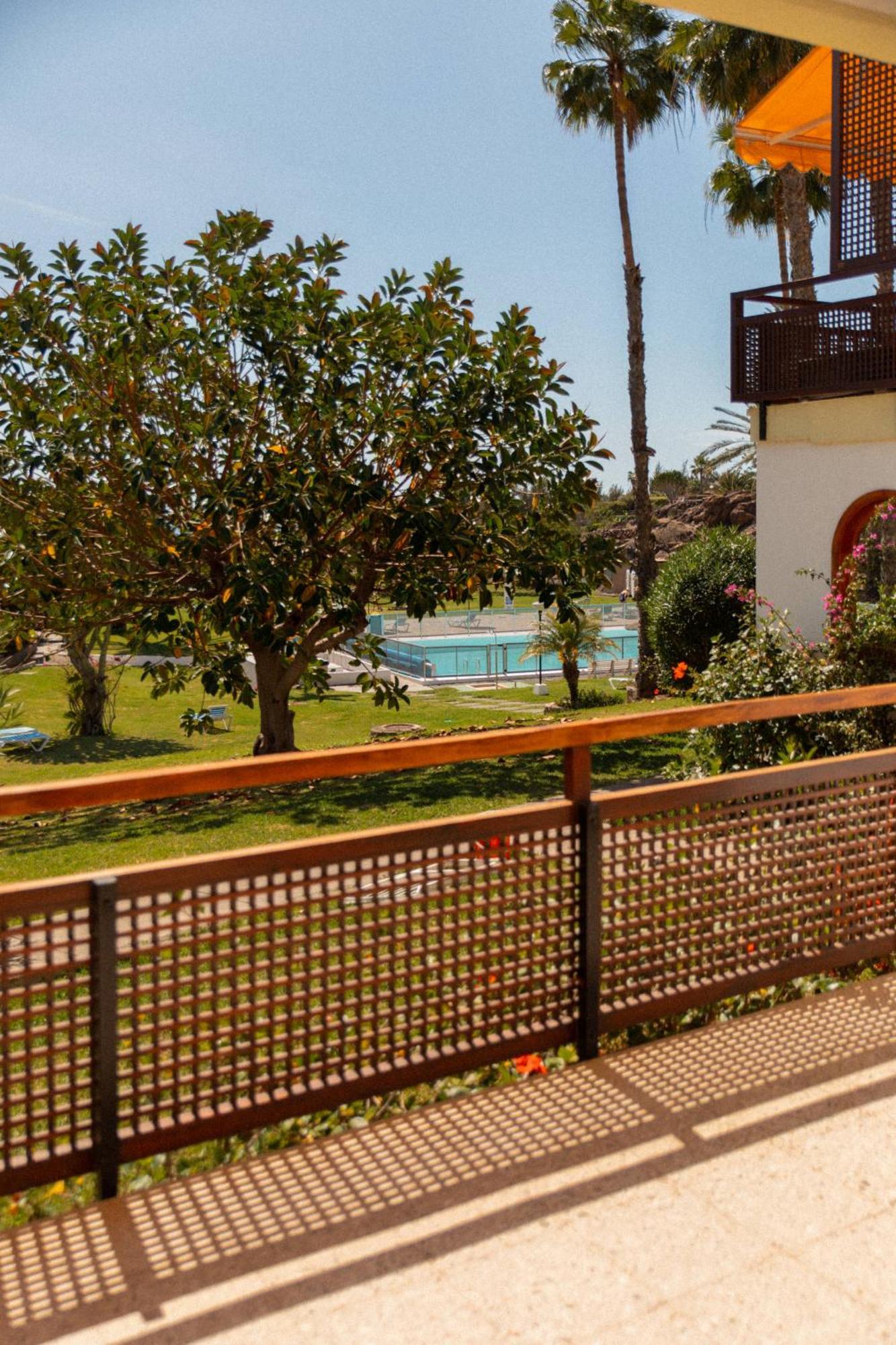 Rocas Rojas Apartment *