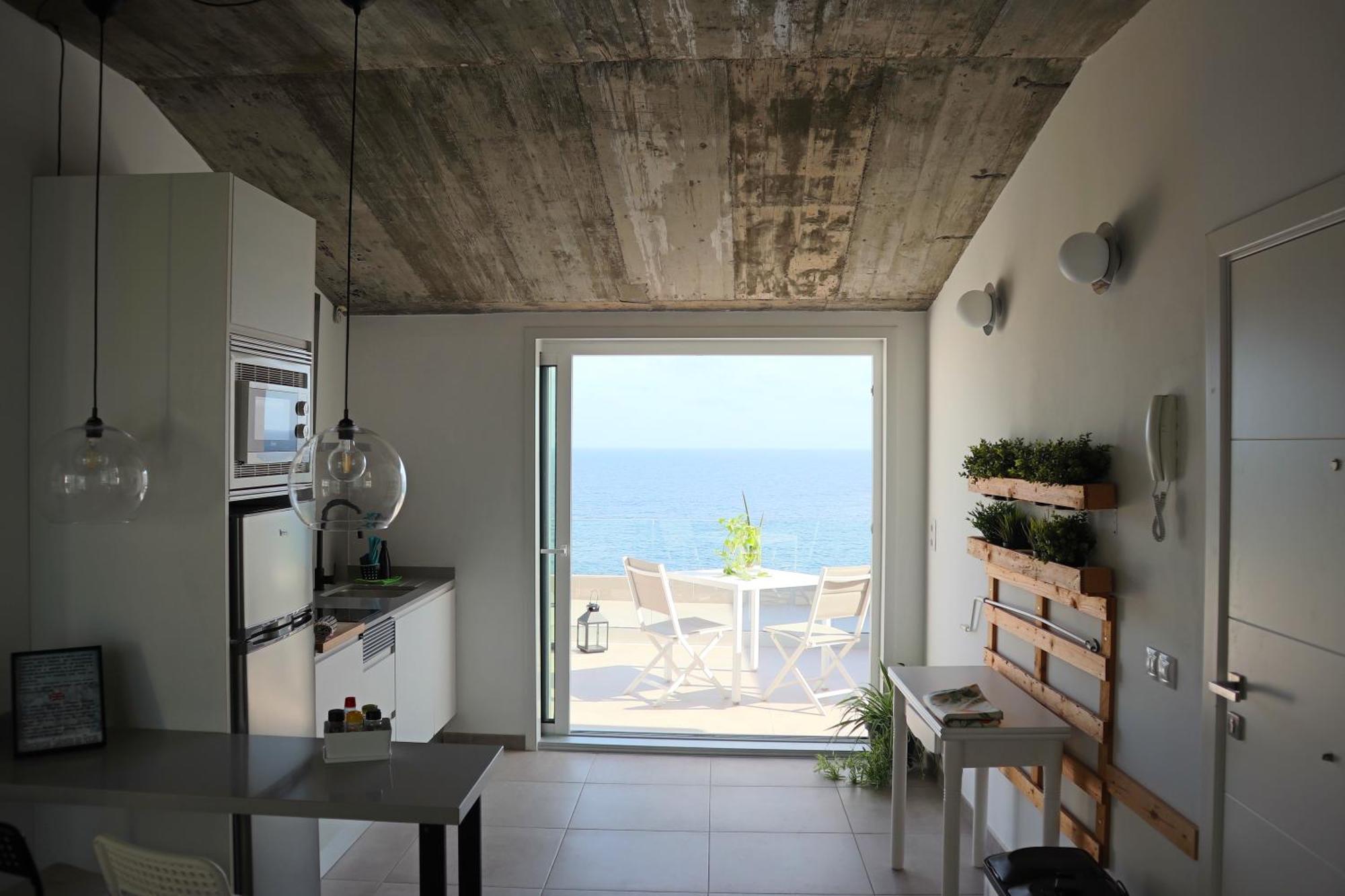 Durmiendo Sobre El Mar, Vivienda Riscos Telde