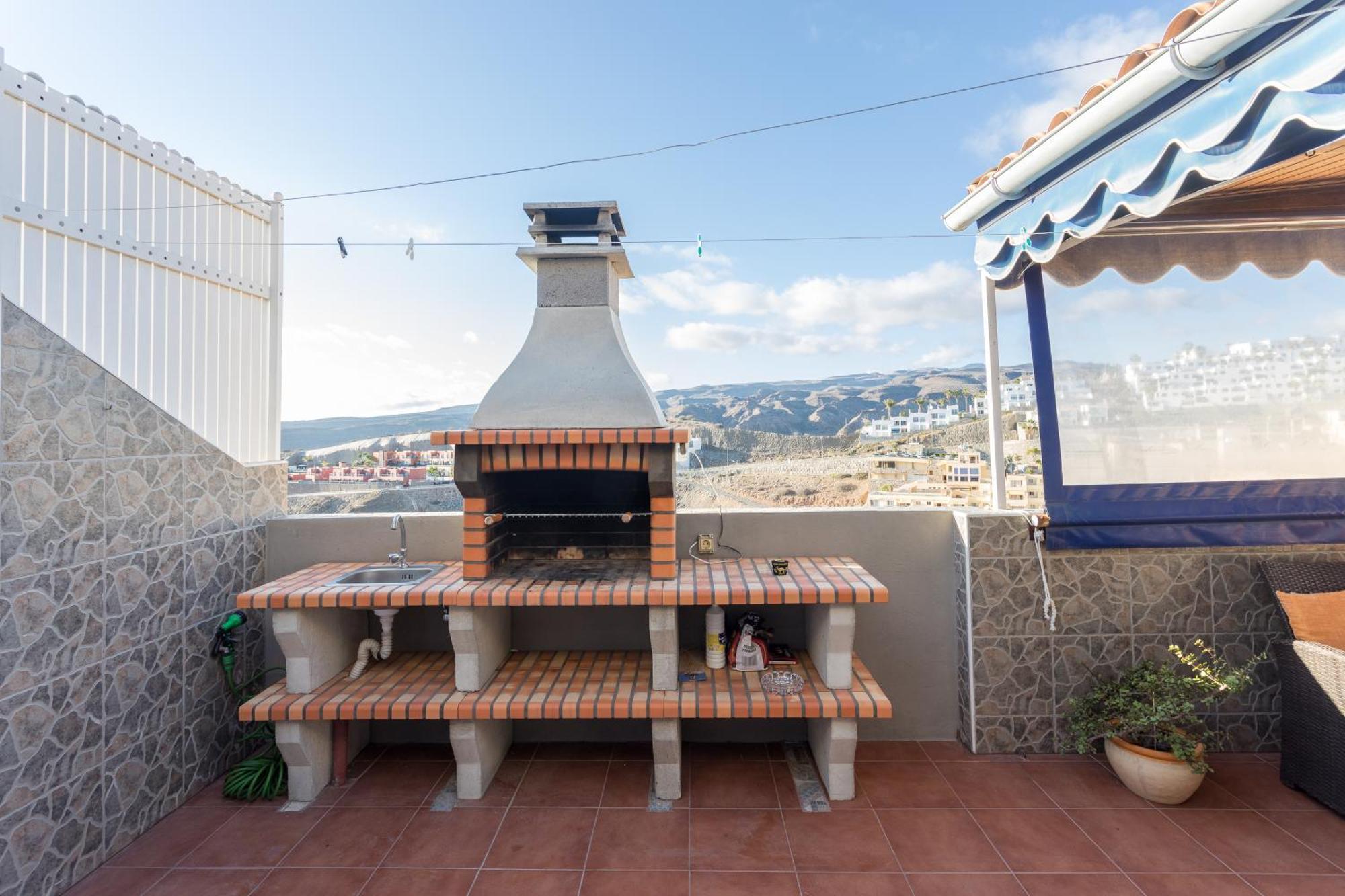 Lightbooking Playa De Amadores La Concha Amplia Terraza Con Barbacoa