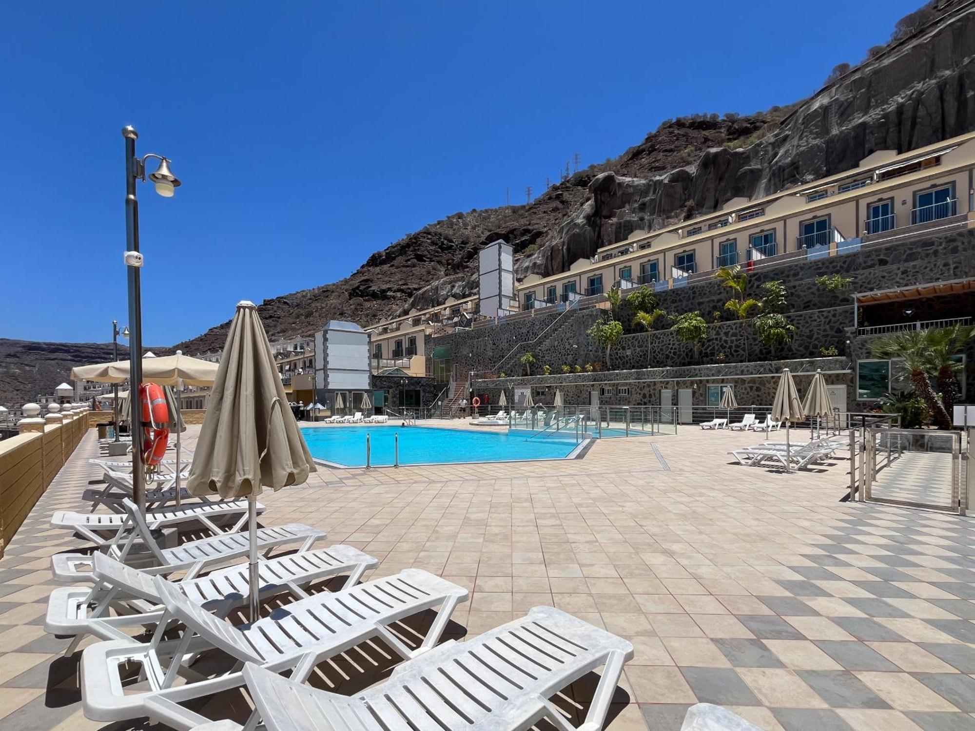 3br Valley Dreamhouse -solarium Terrace Aircon & Parking *