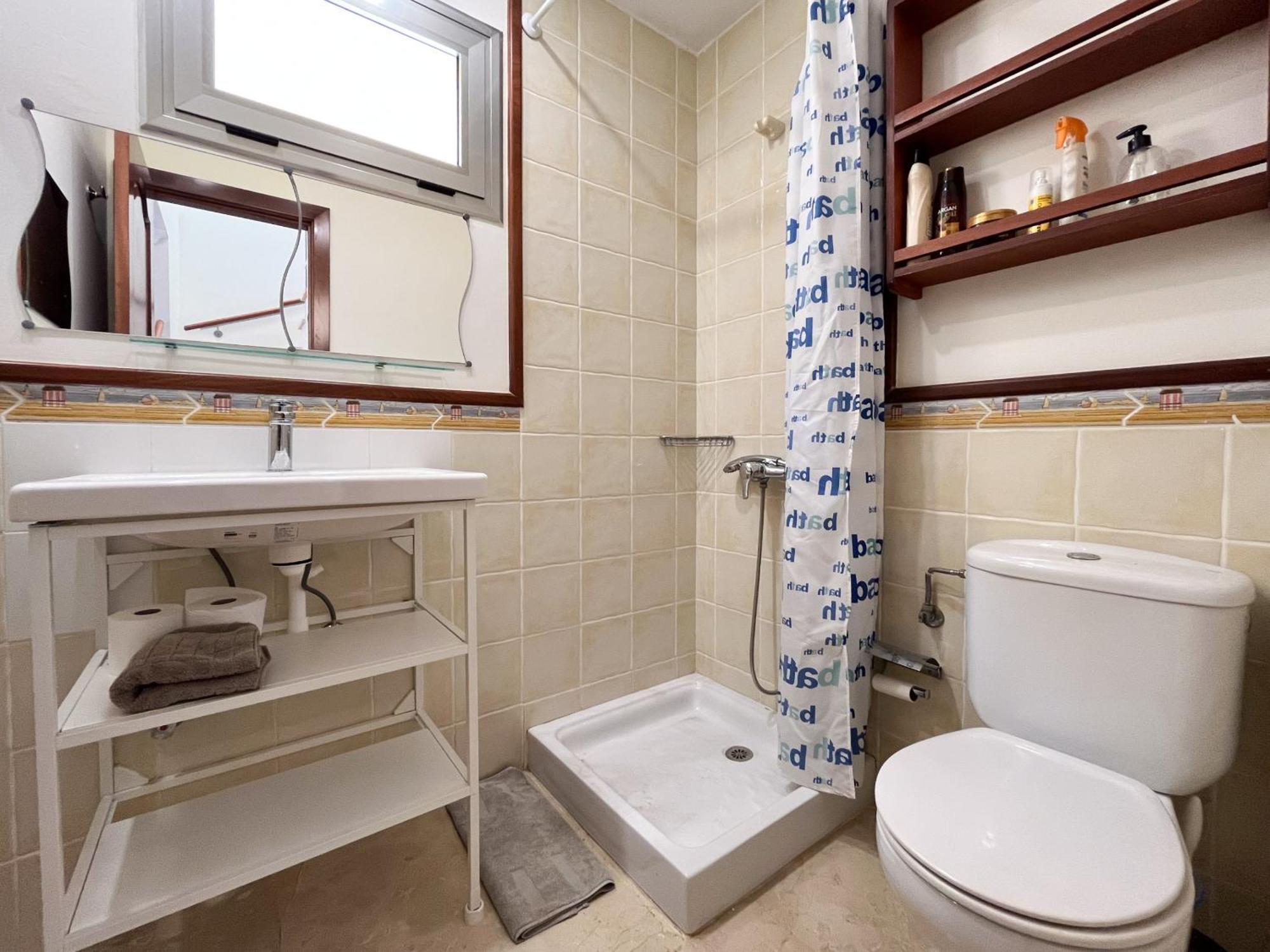 3br Valley Dreamhouse -solarium Terrace Aircon & Parking *