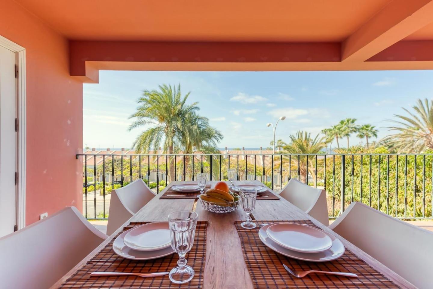 Con Terraza Y Vistas Al Mar * Pasito Blanco