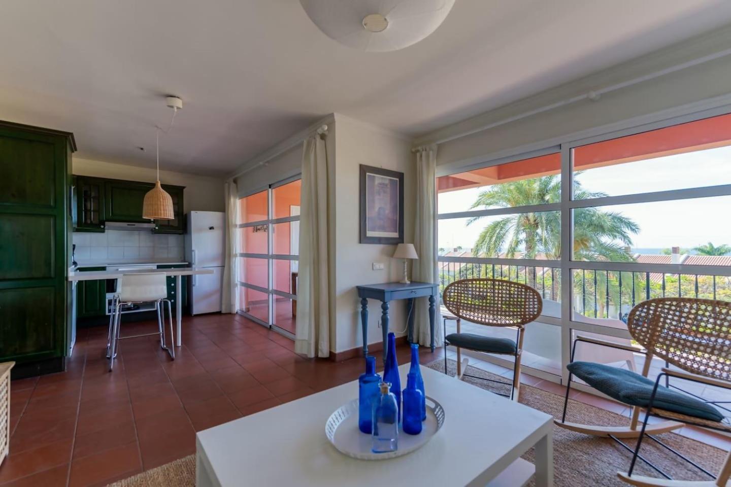 Con Terraza Y Vistas Al Mar Apartamento *