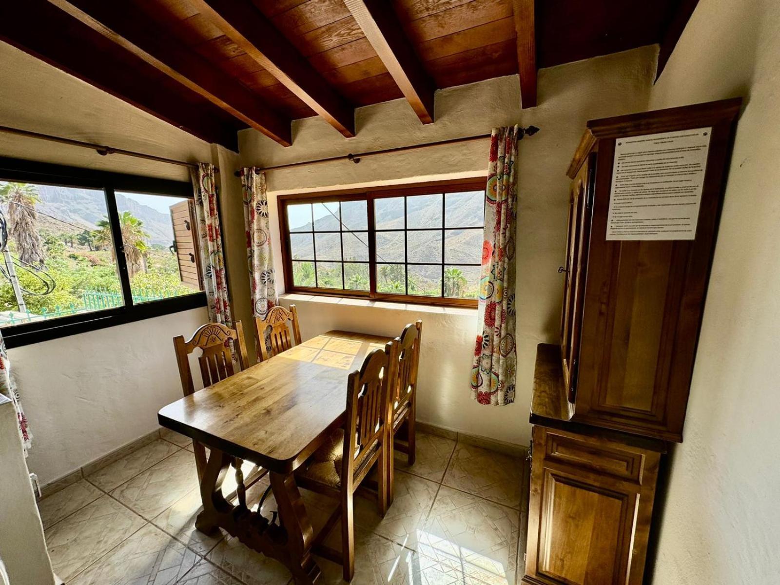 Tomas Y Puri Apartment