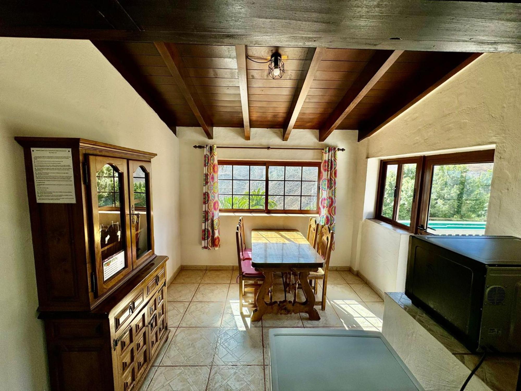 Tomas Y Puri Apartment