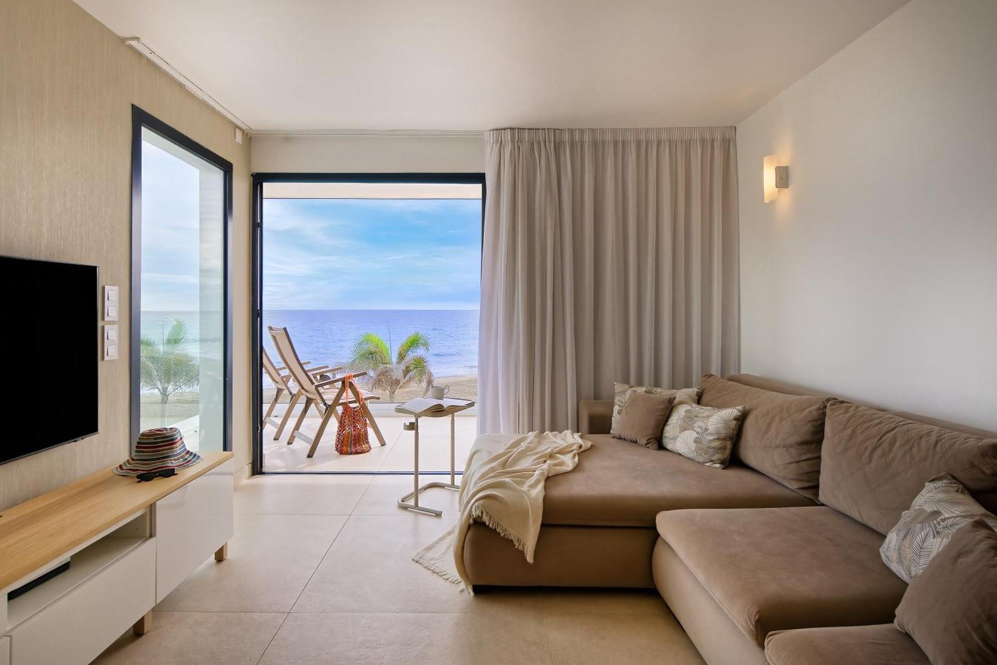 Amapola Moon -nuevo Y Recien Reformado En Primera Linea De Playa Apartamento *