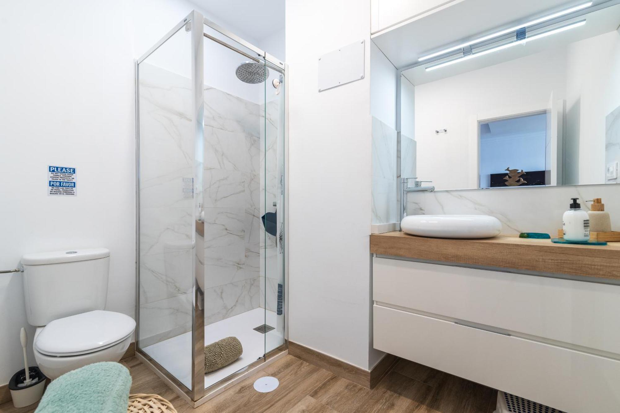 Appartement Home2book Seafront Haven With Views,
