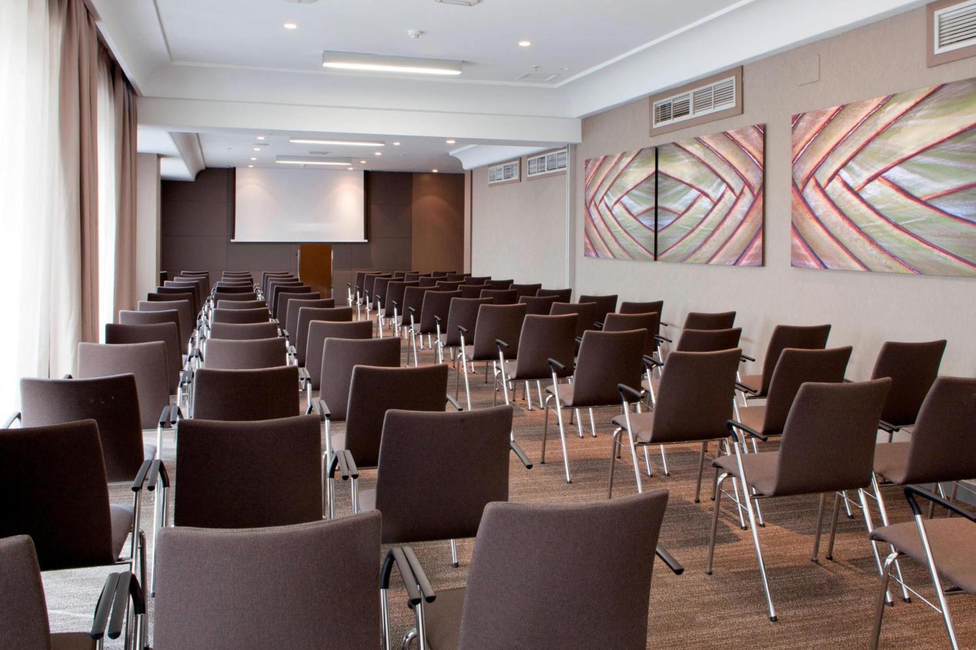Ac Iberia By Marriott Hotel