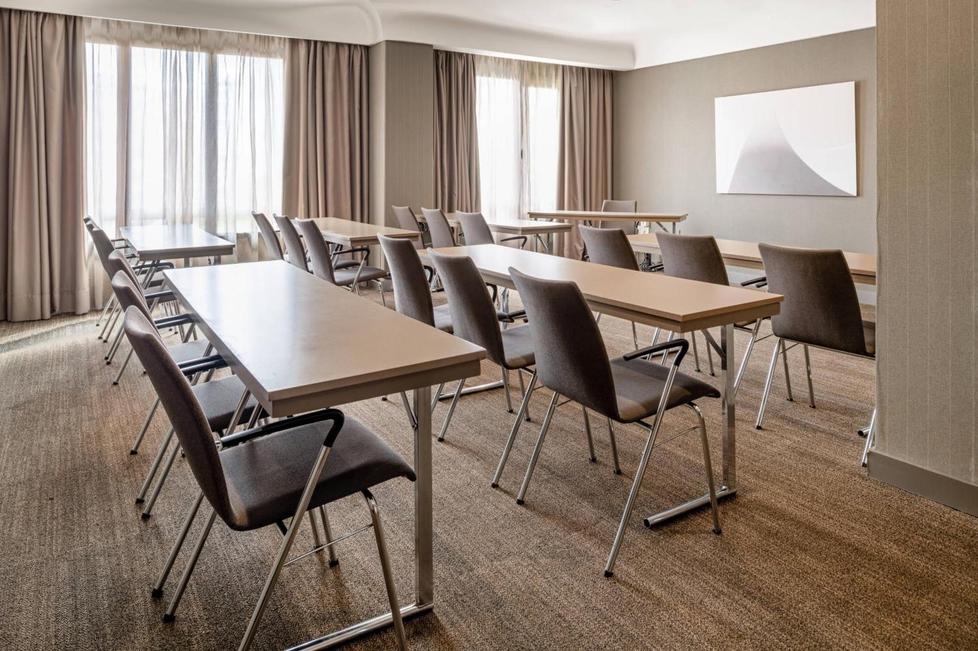 Hotel Ac Iberia By Marriott