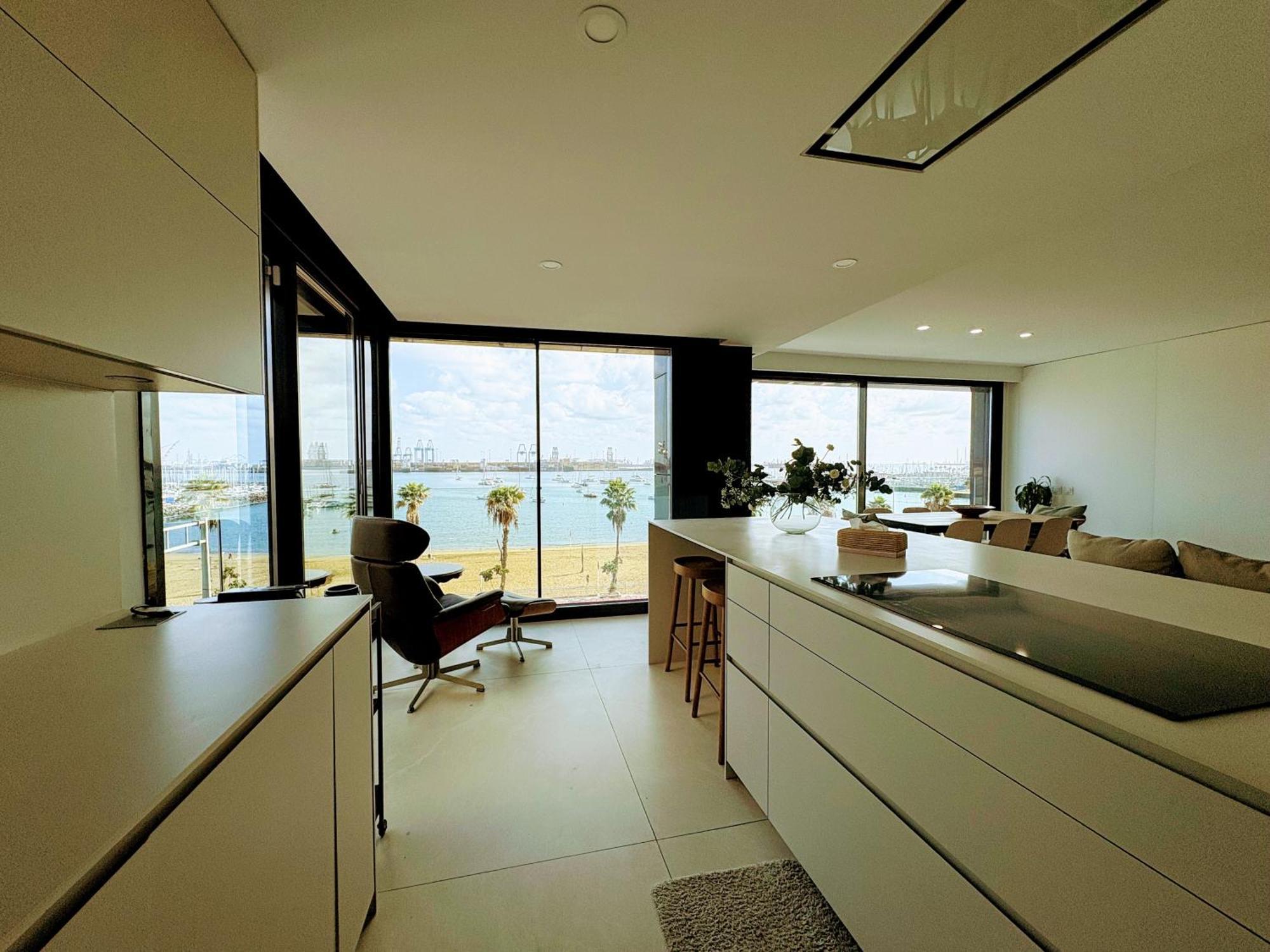 Apartment Oceanfront Luxury By Wave *