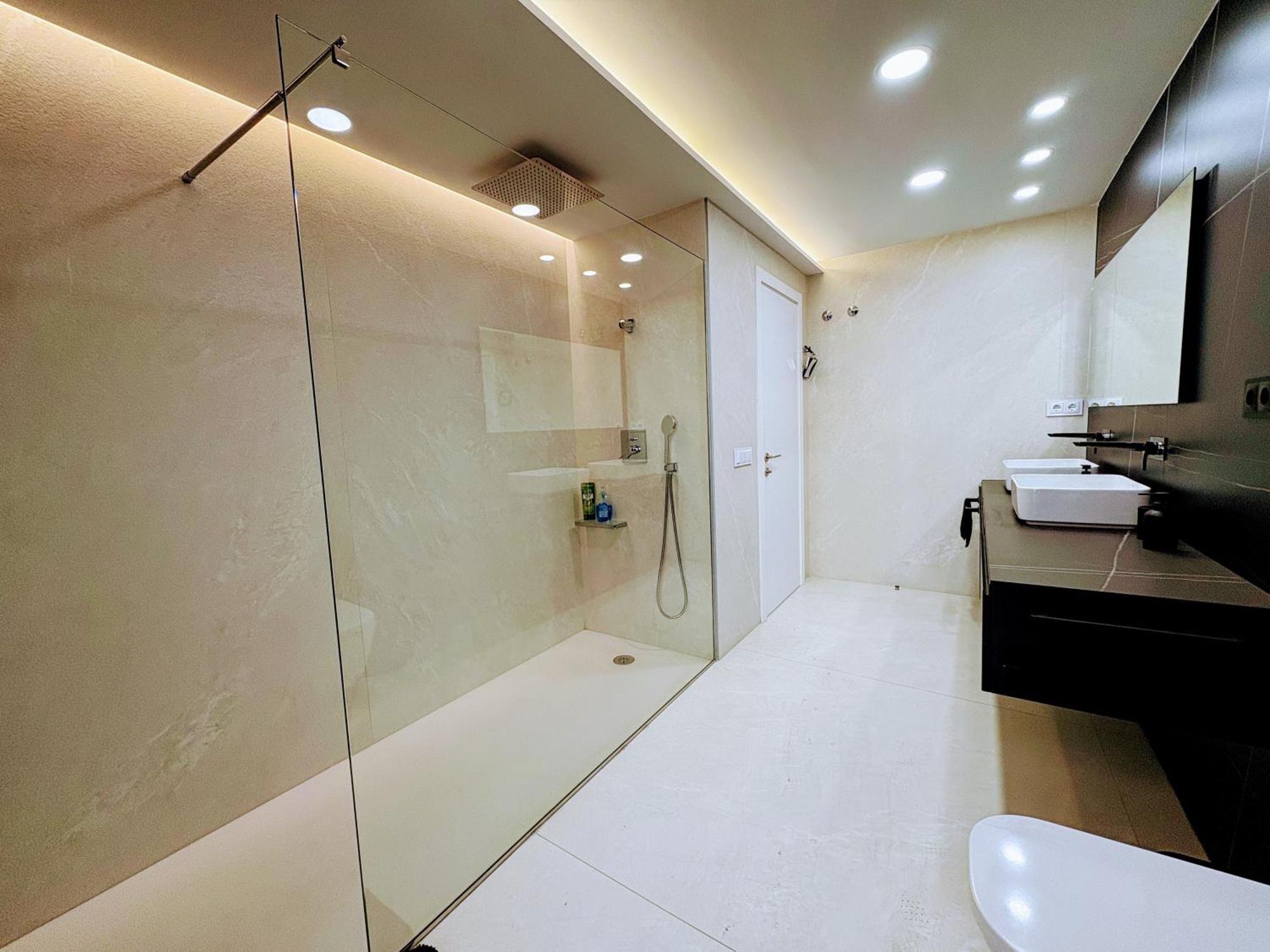 Apartment Oceanfront Luxury By Wave *