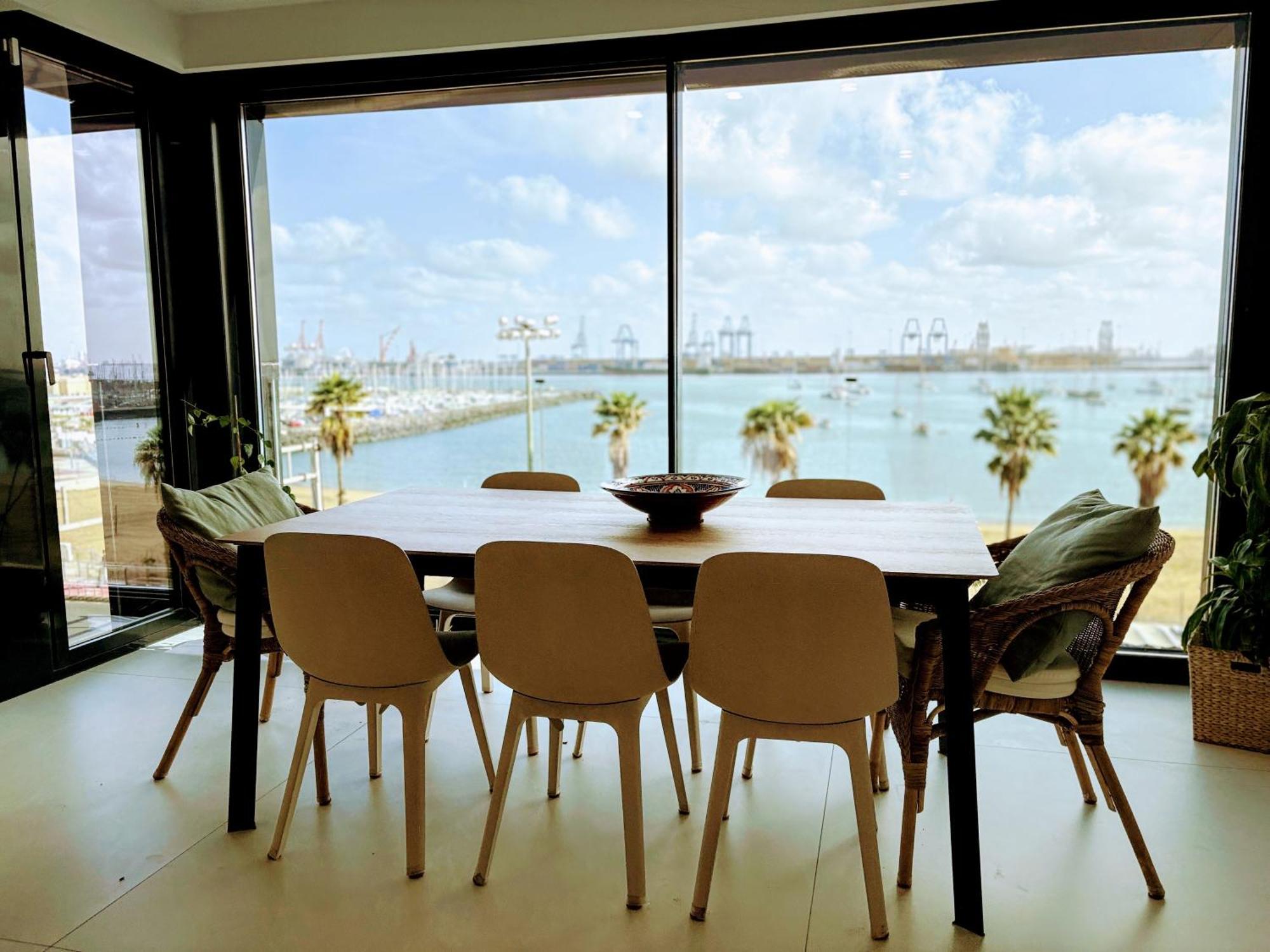 Apartment Oceanfront Luxury By Wave *