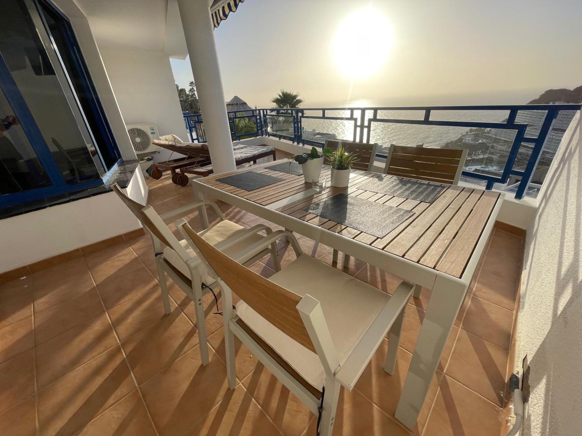 Sunny Modern - Sea View And Access Apartment