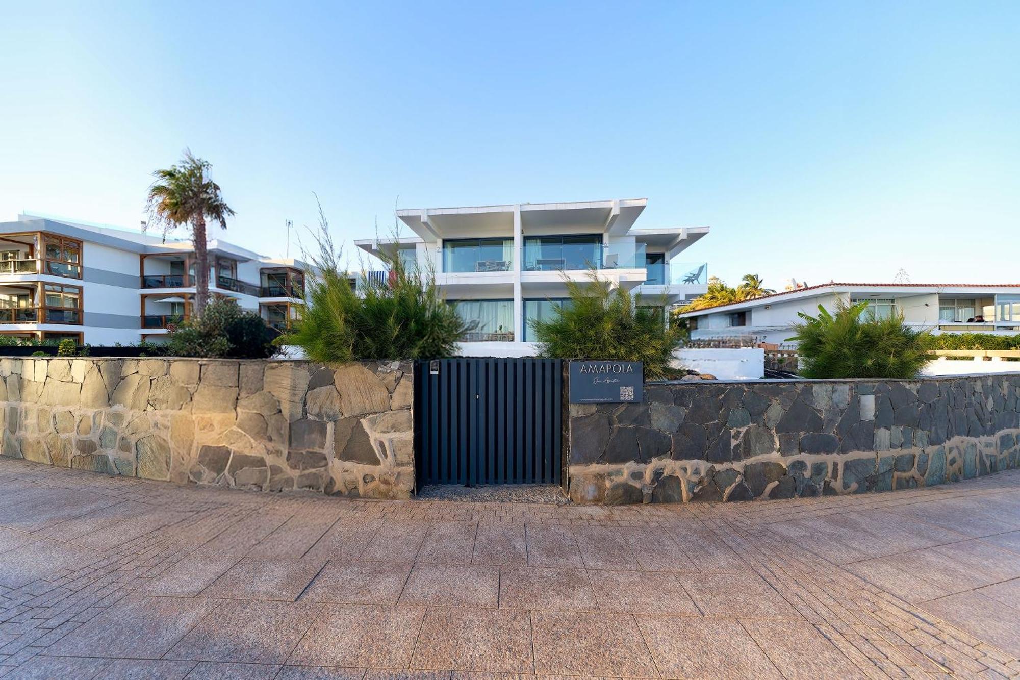 Apartamento Amapola Moon -nuevo Y Recien Reformado En Primera Linea De Playa