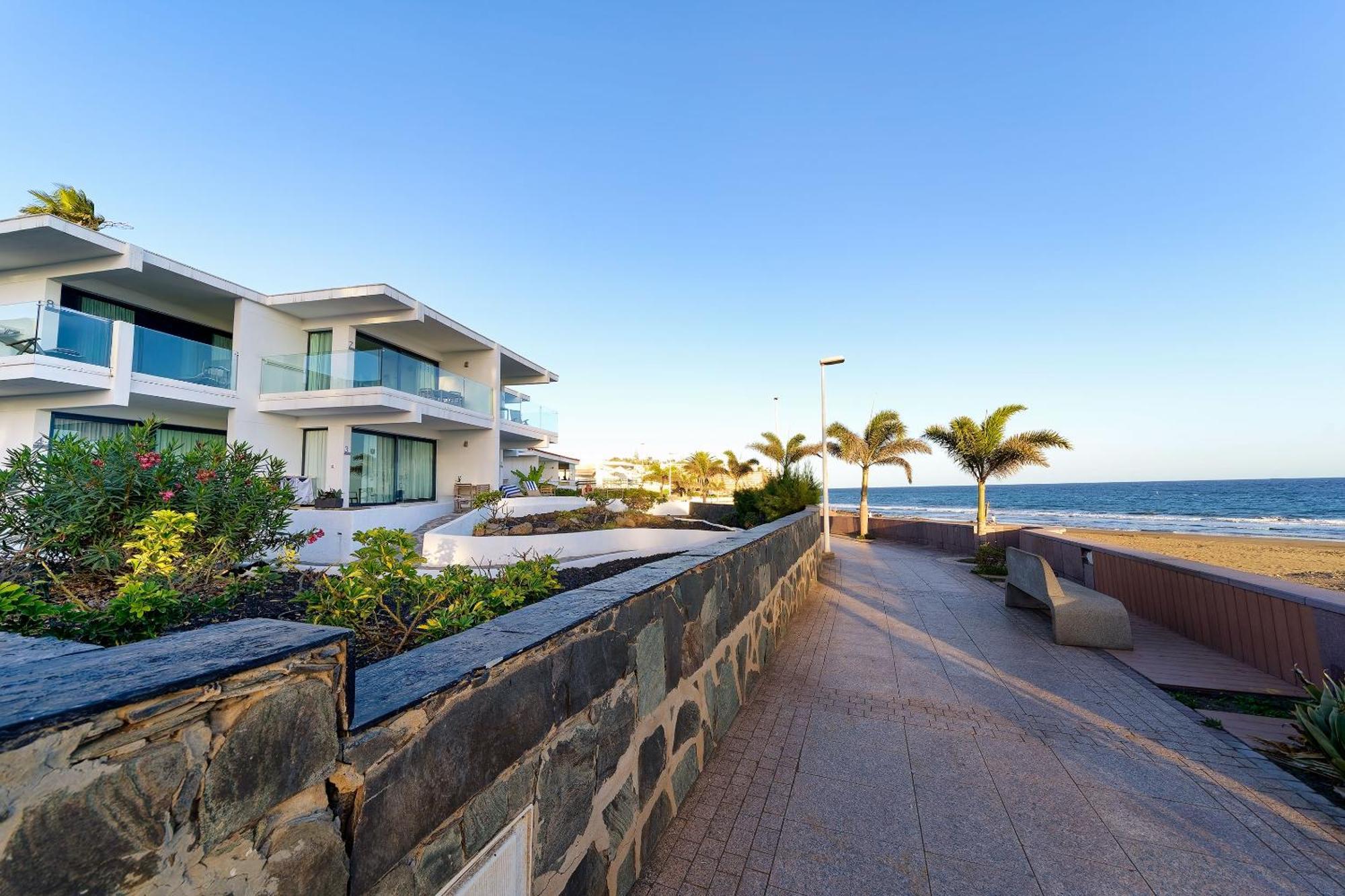 Apartamento Amapola Moon -nuevo Y Recien Reformado En Primera Linea De Playa *