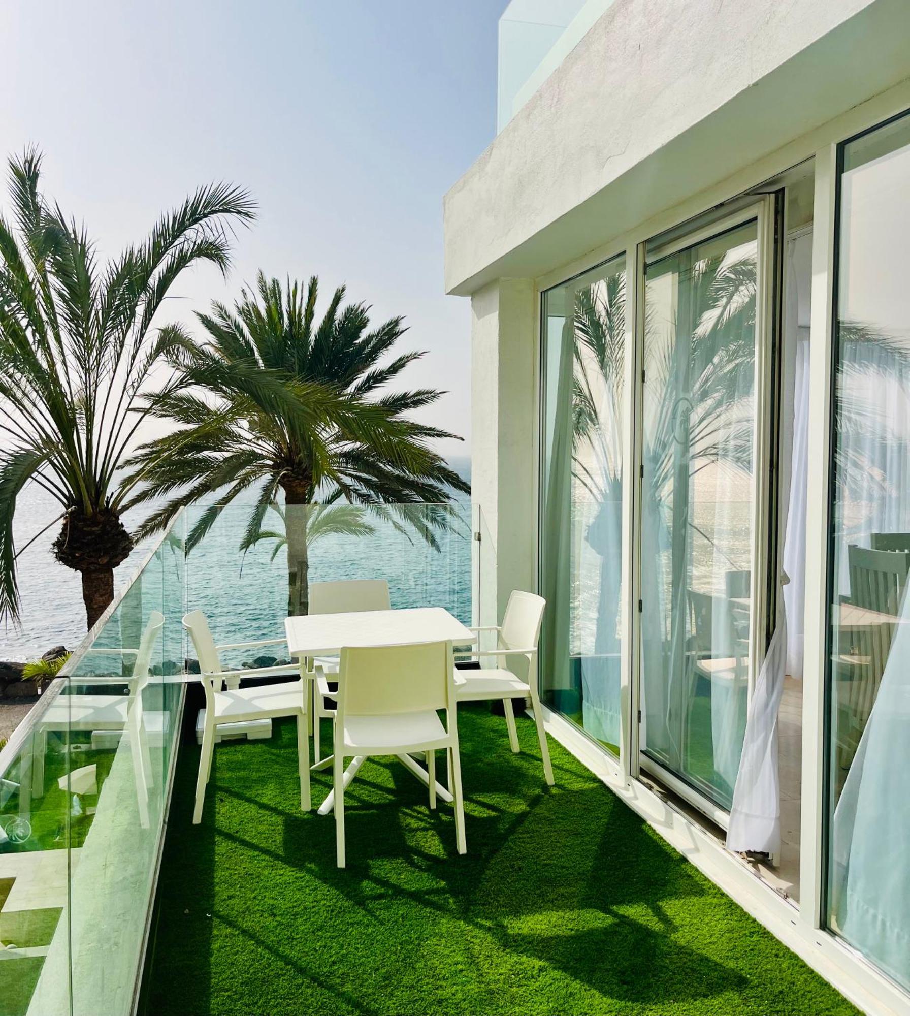 Sunset Ocean View Apartment
