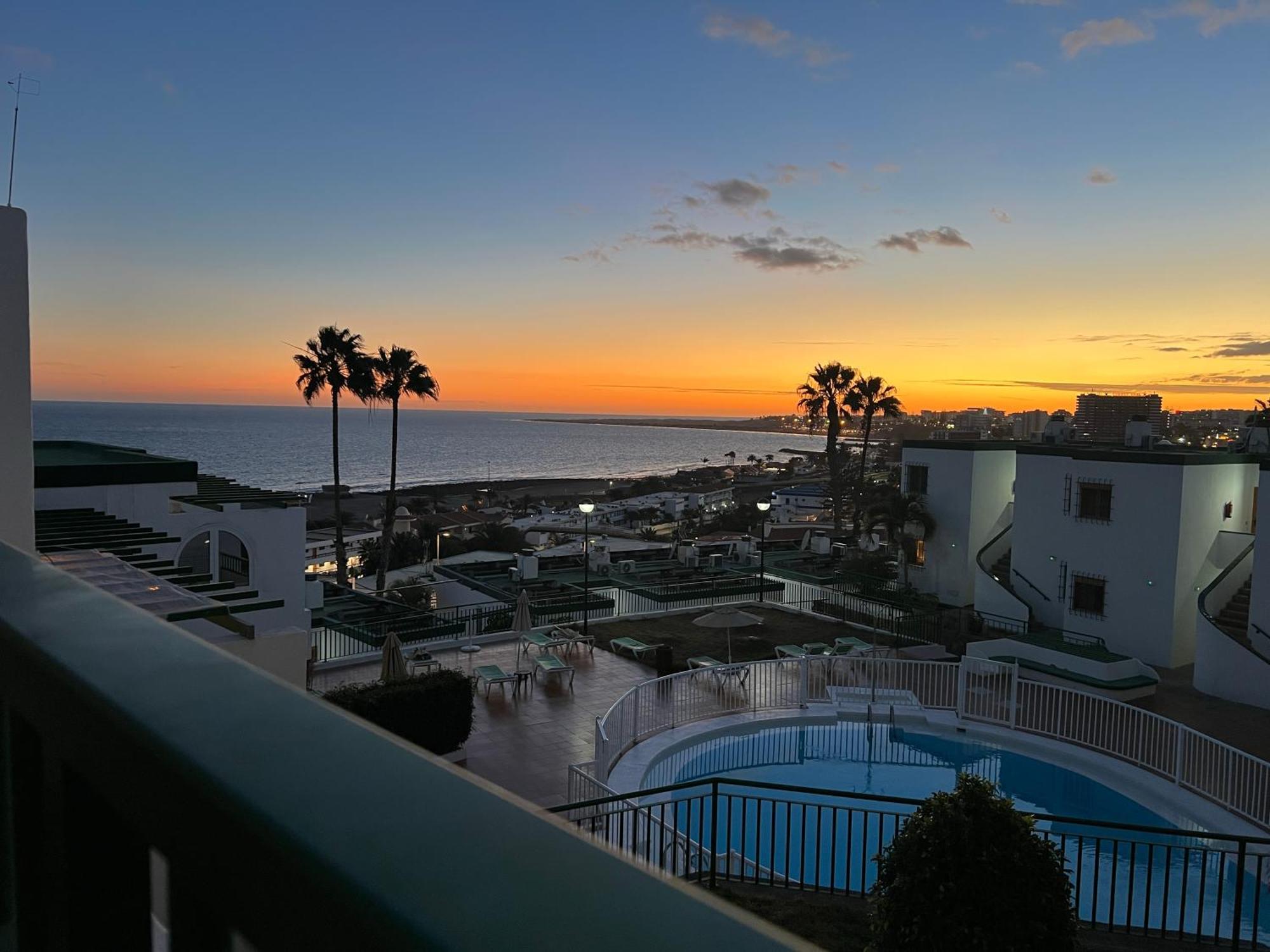 Sea View 2br Toploctaion Heated Pool 5 Min To