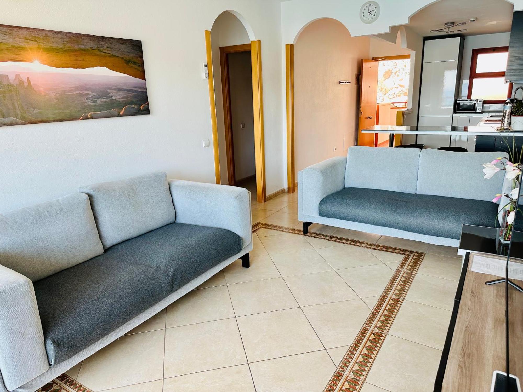 Su Eminencia - Sea View With Modern Comforts *