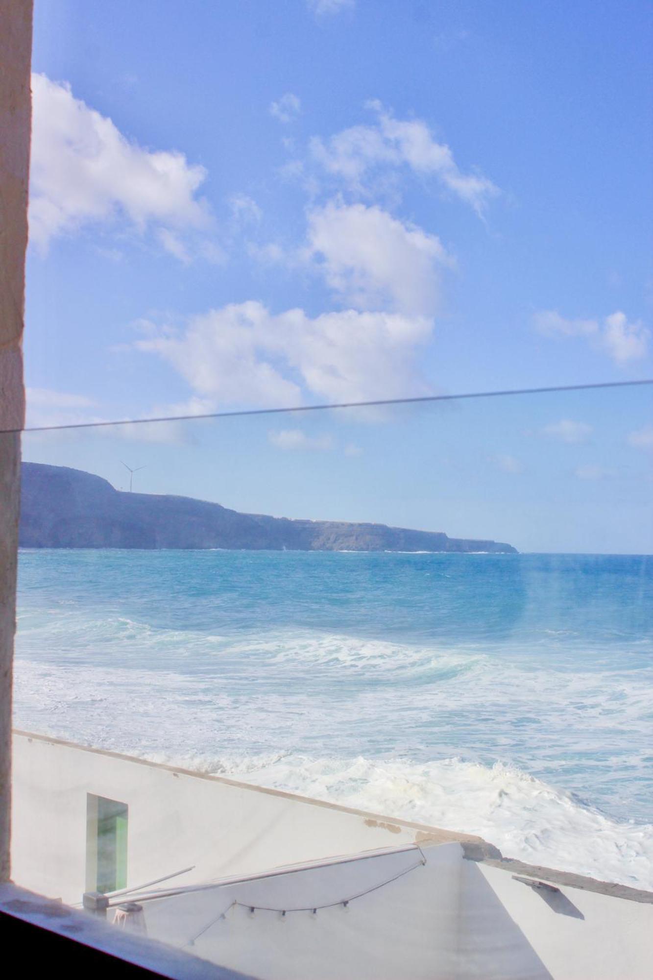 El Submarino Coastal Apartment *