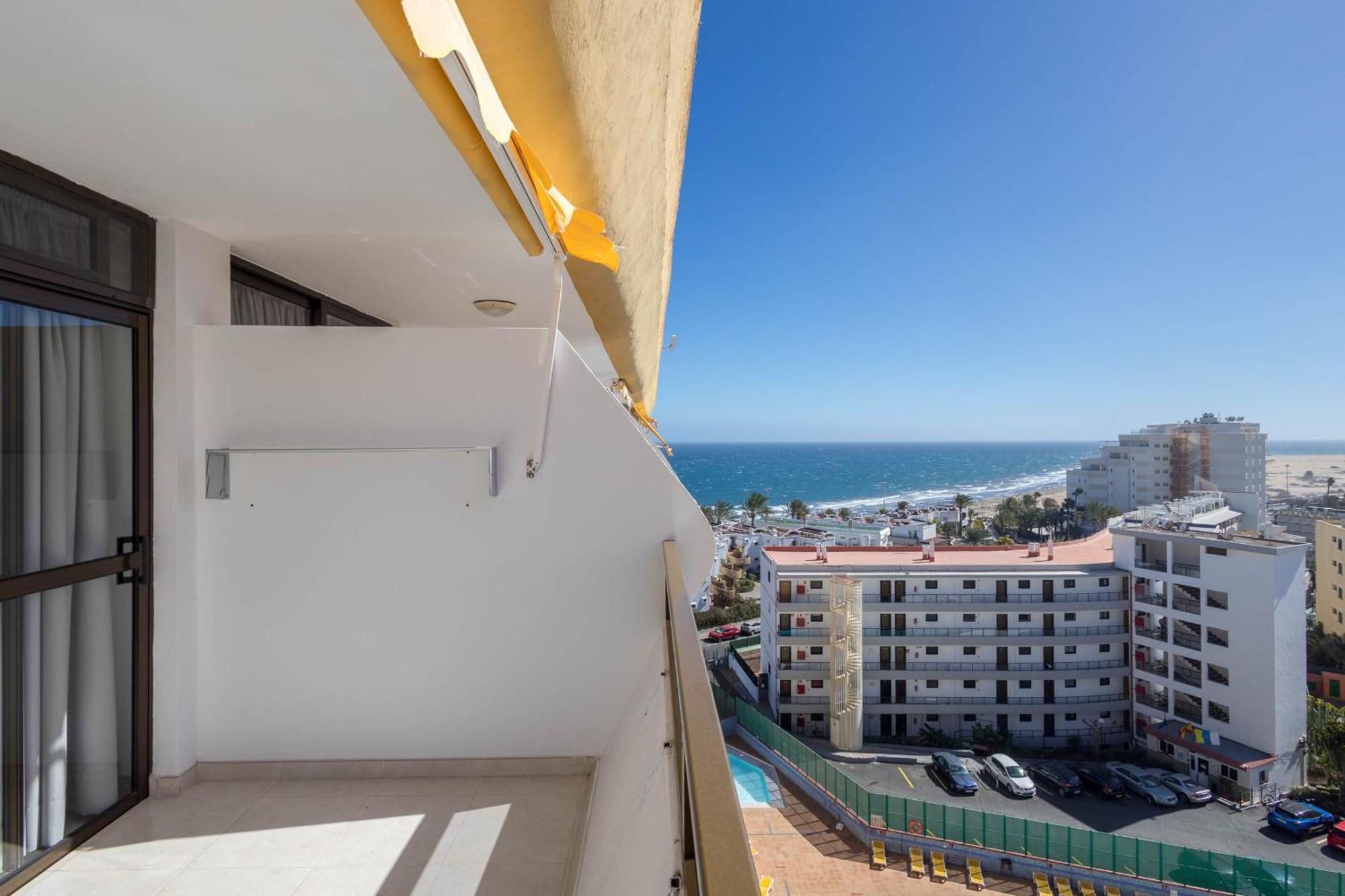 Arenas Cosy Flat - Balcony & Ac