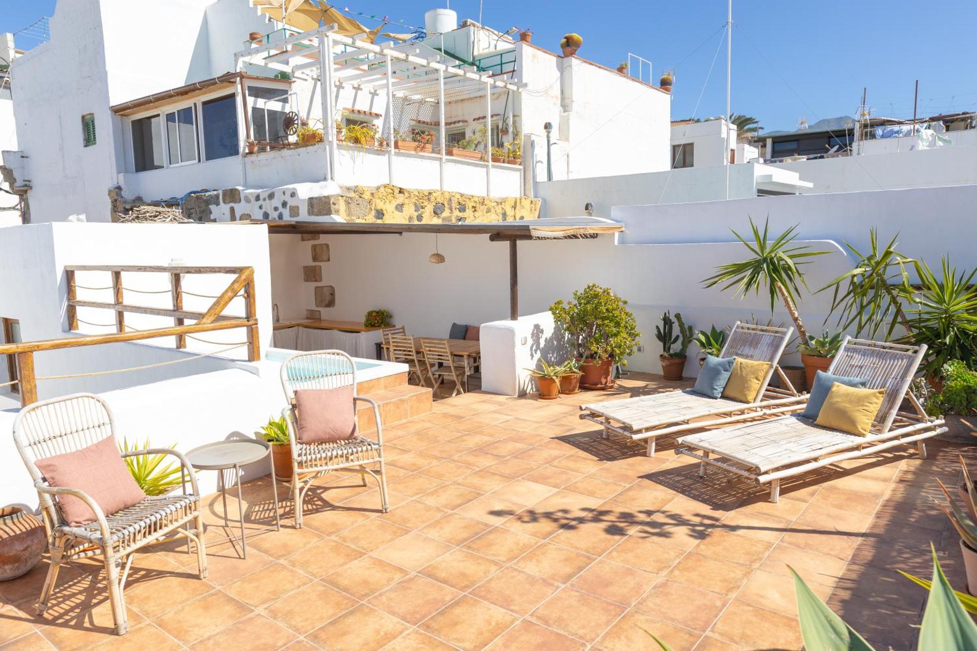 Holiday home Charming House With Rooftop Pool *