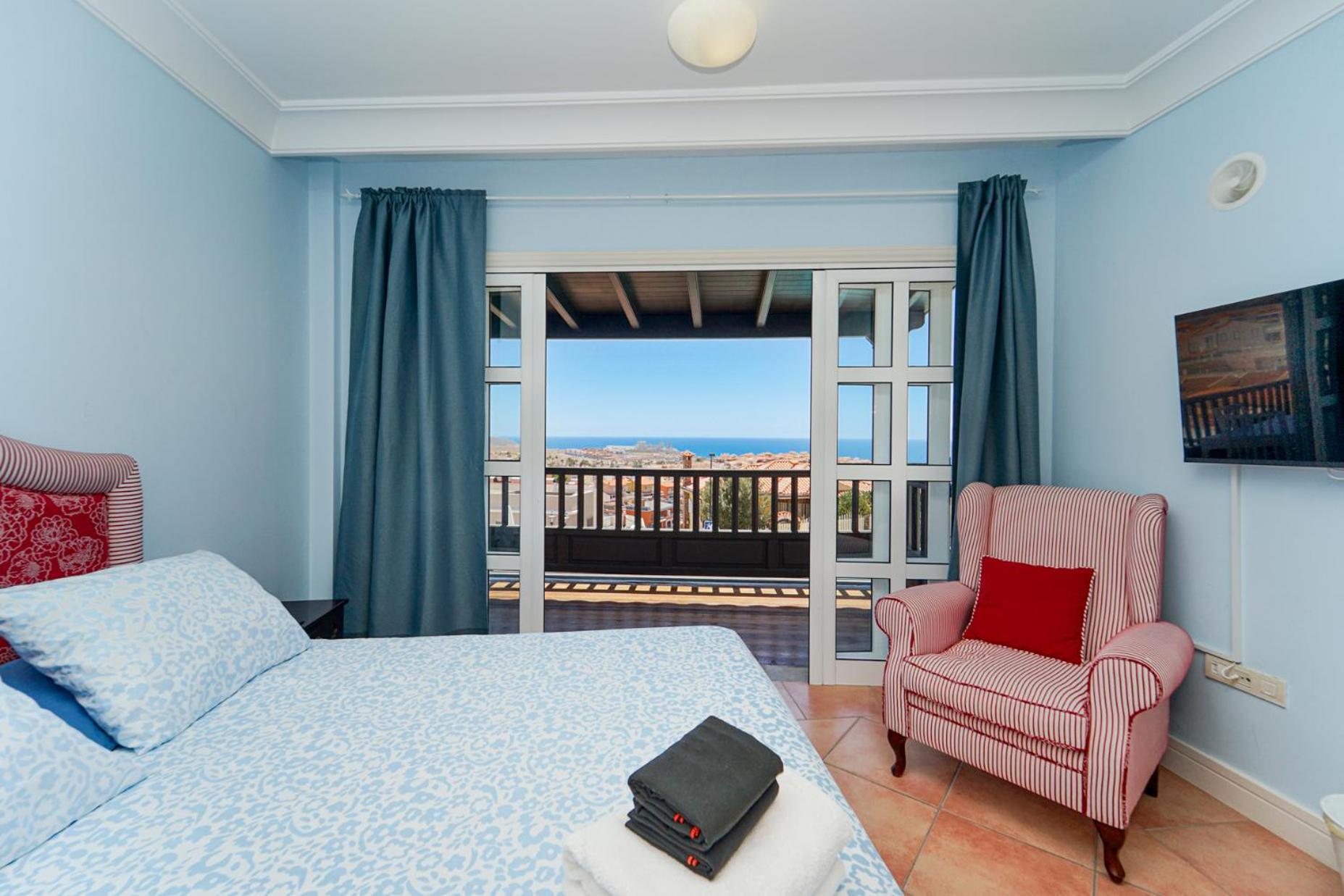 Magnificent 5-star With Sea View, Jacuzzi And Pool
