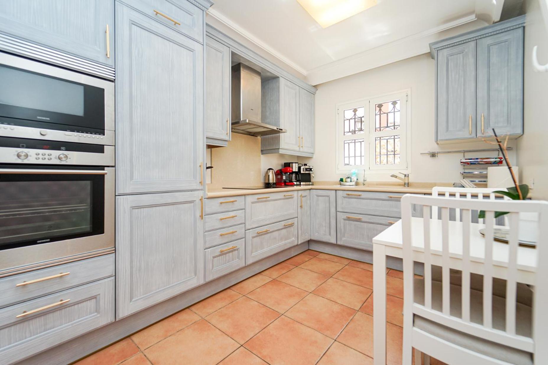 Magnificent 5-star With Sea View, Jacuzzi And Pool Apartment *