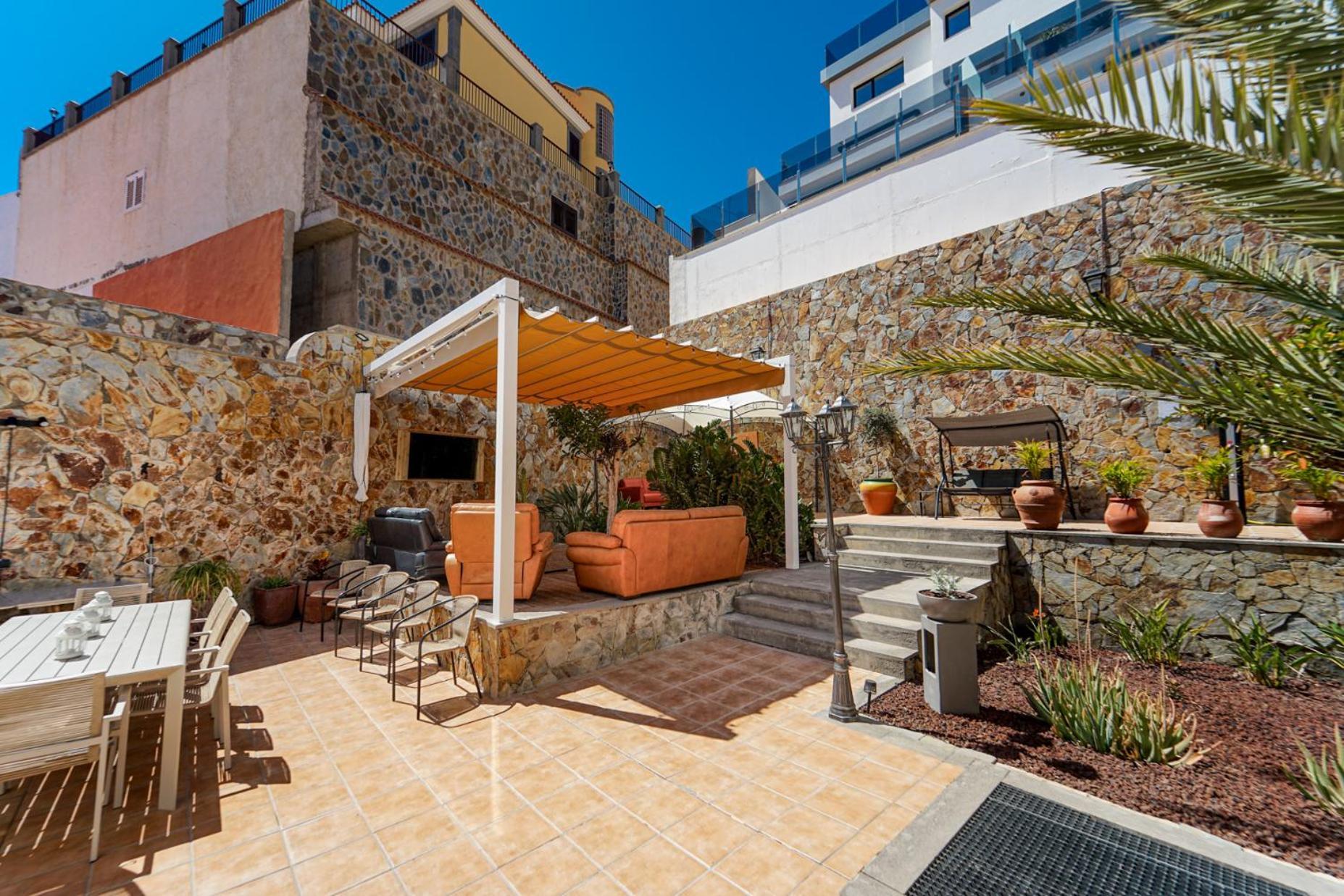 Magnificent 5-star With Sea View, Jacuzzi And Pool Apartment