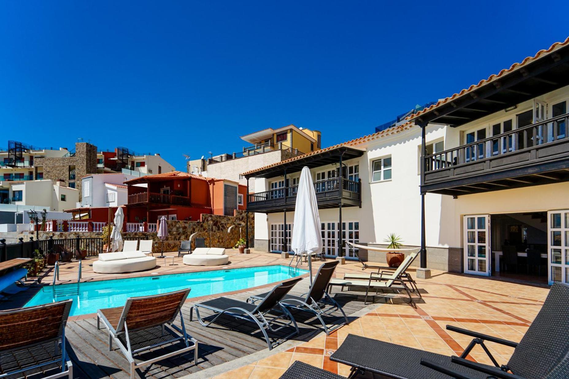 Magnificent 5-star With Sea View, Jacuzzi And Pool Apartment *