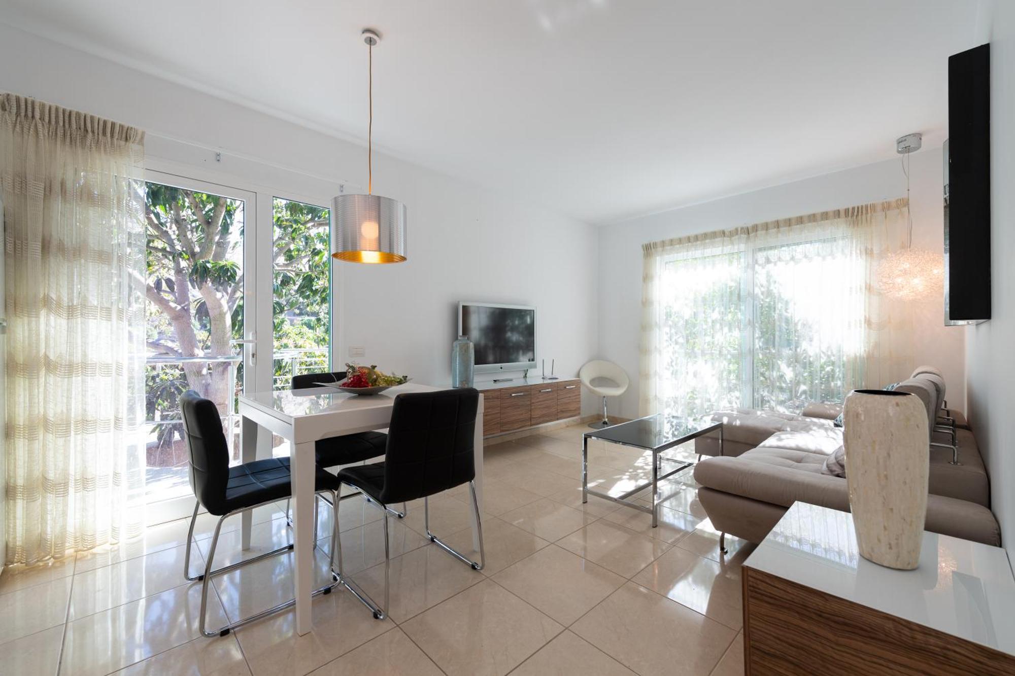 Villa Oasis Holidays & Health - Charming Balcon de Telde