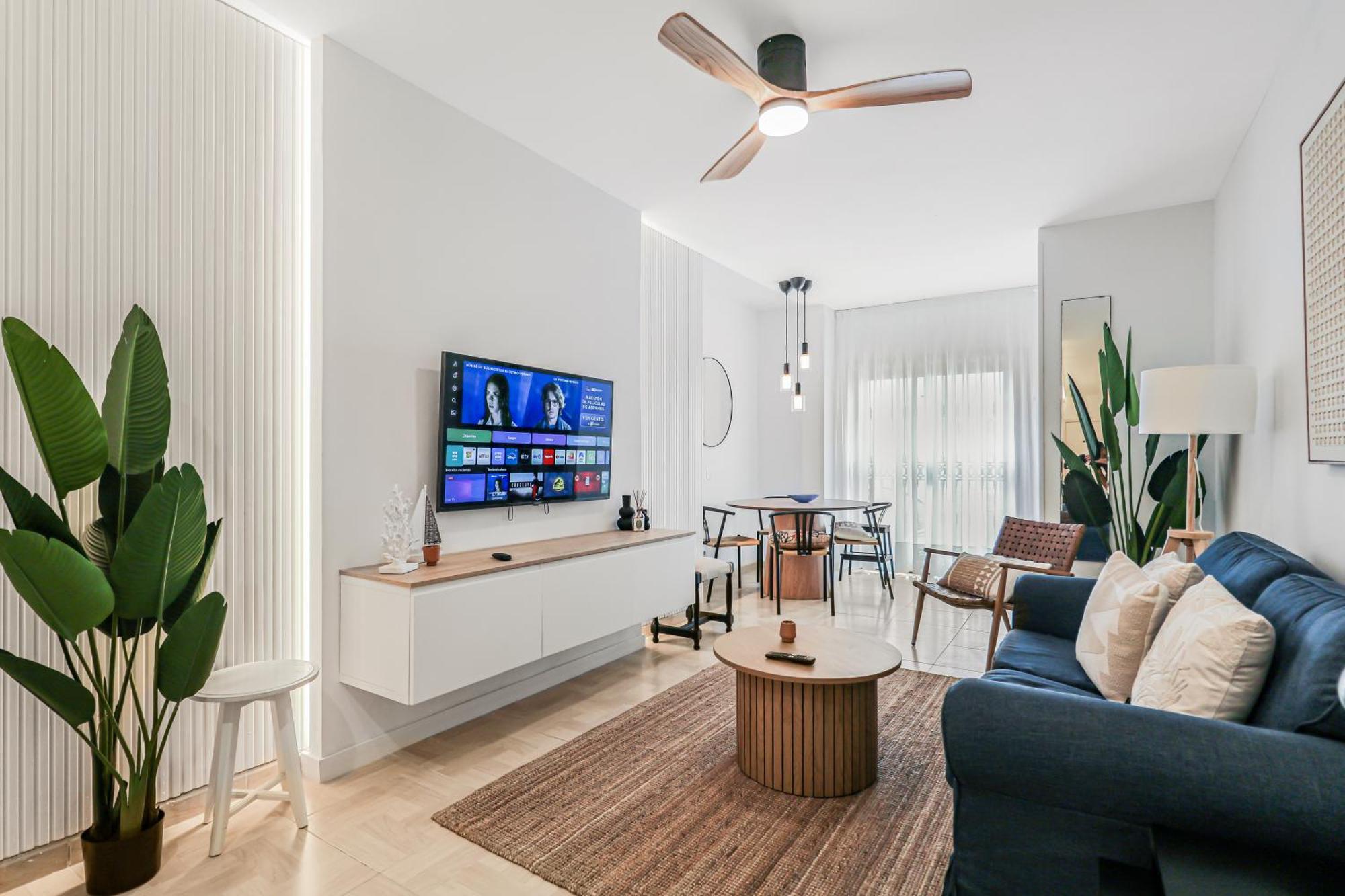 Apartment Skyline Beachfront Retreat *