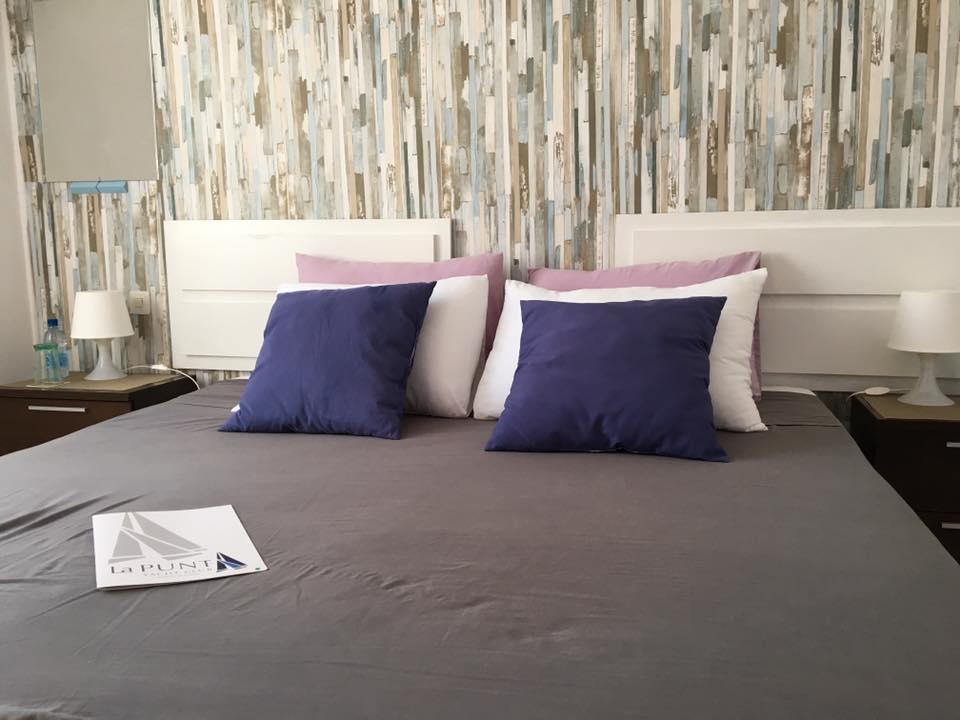 Apartment 21