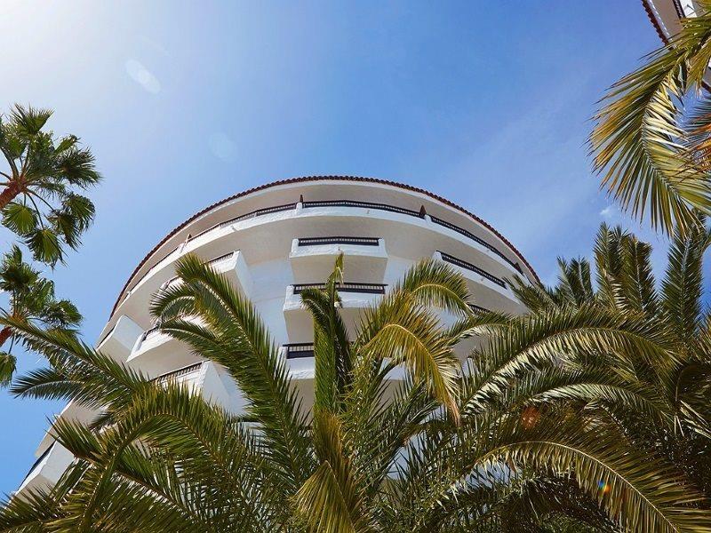 Servatur Waikiki Hotel 4*