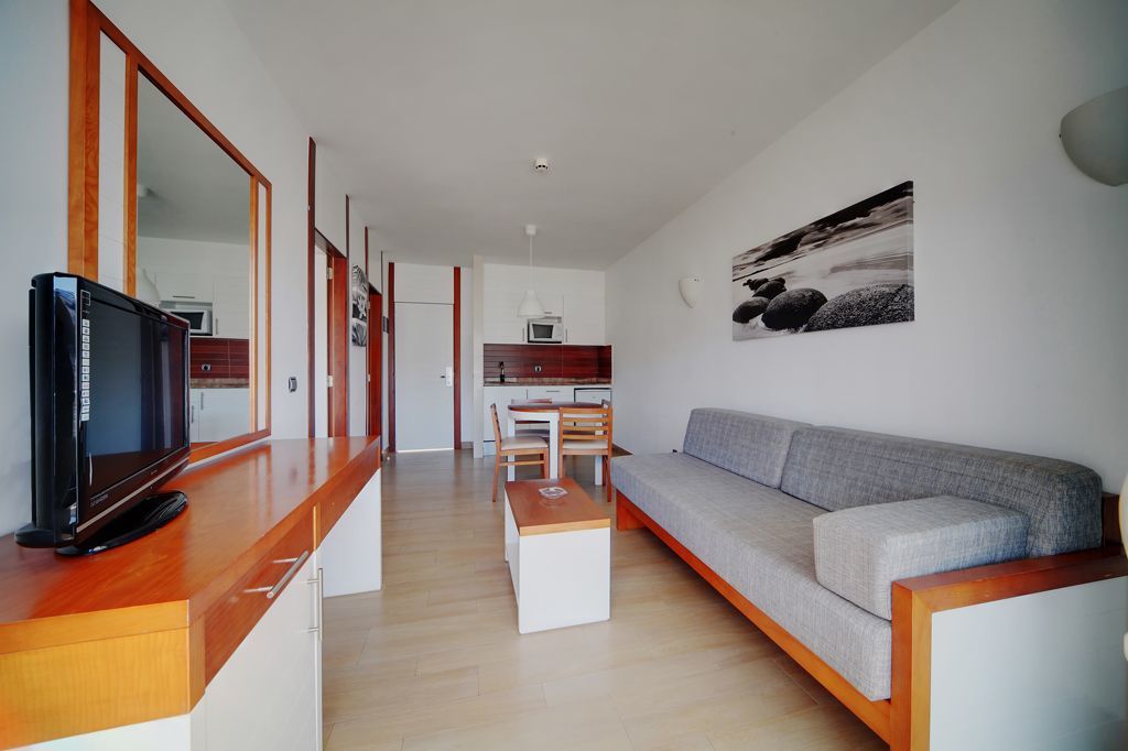 Altair Apartment *