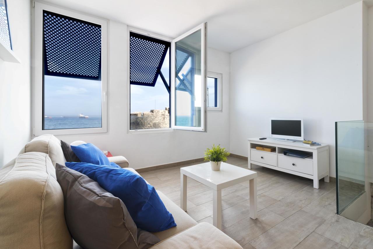 Flatguest - Castle Sea View *