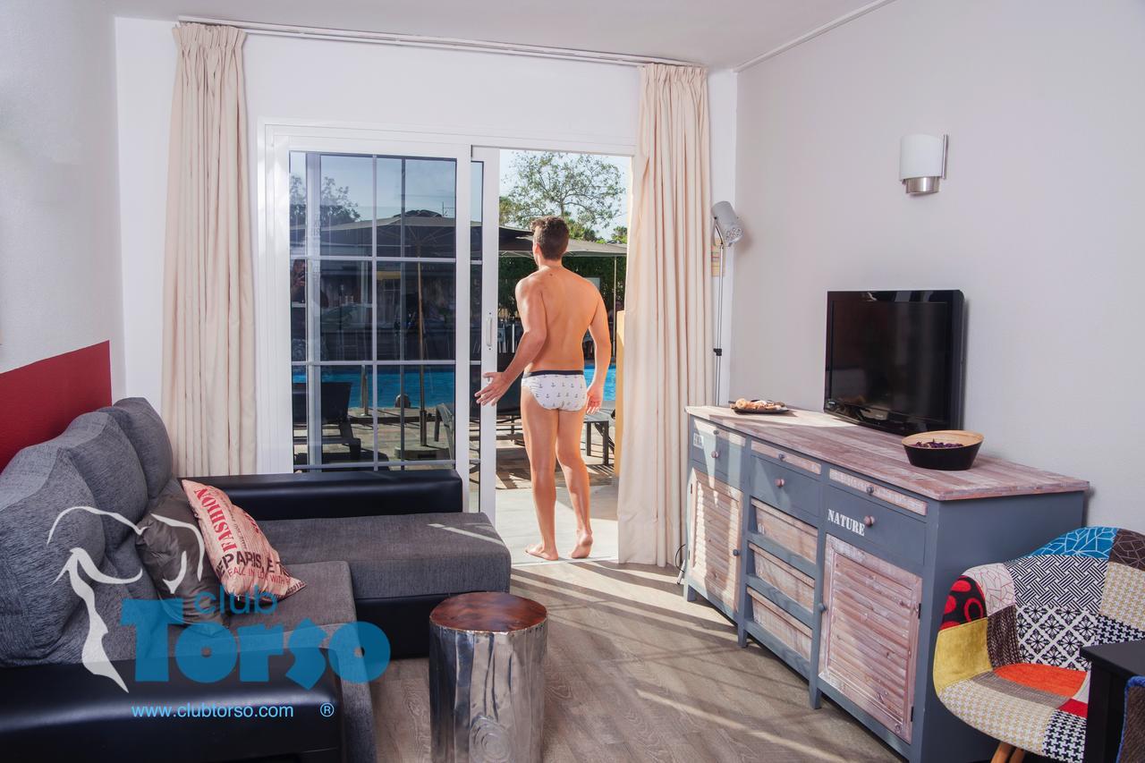 Club Torso Gay Men Only 4*