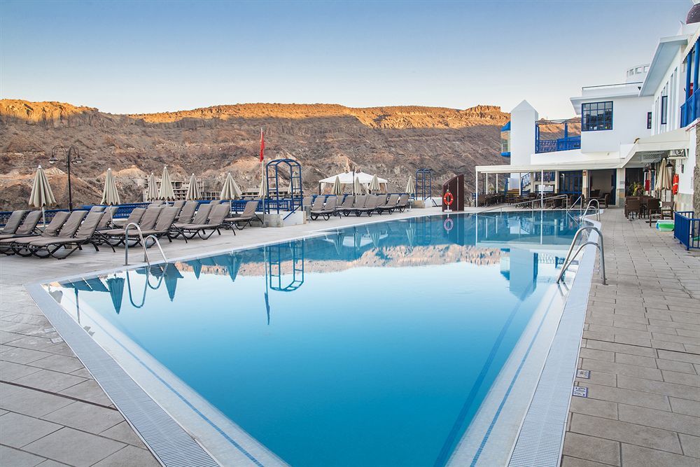 Aparthotel Club Cala Blanca 3*