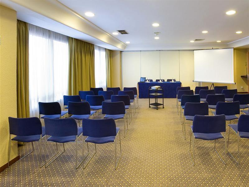 Hotel Ac Iberia By Marriott 4*