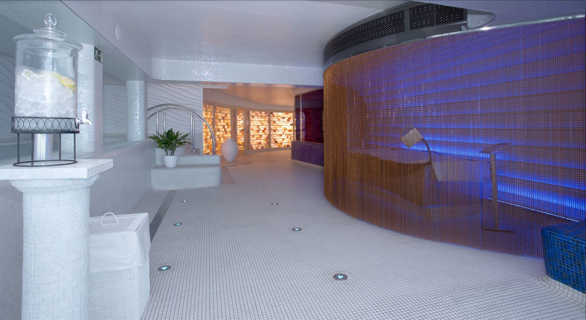Bull Reina Isabel & Spa Hotel